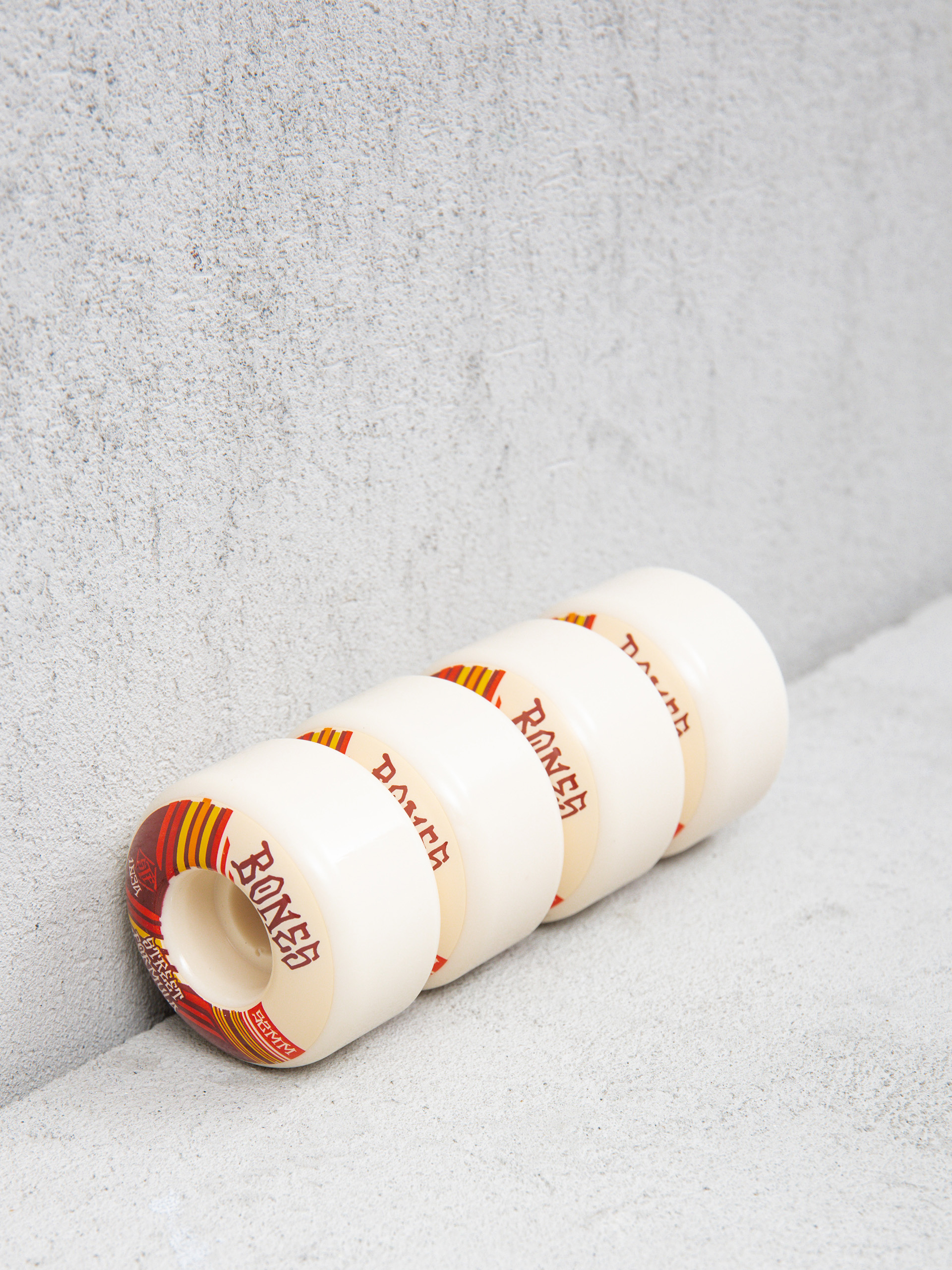 Bones Retros STF V4 Wide 103A Gördeszka kerék (white)