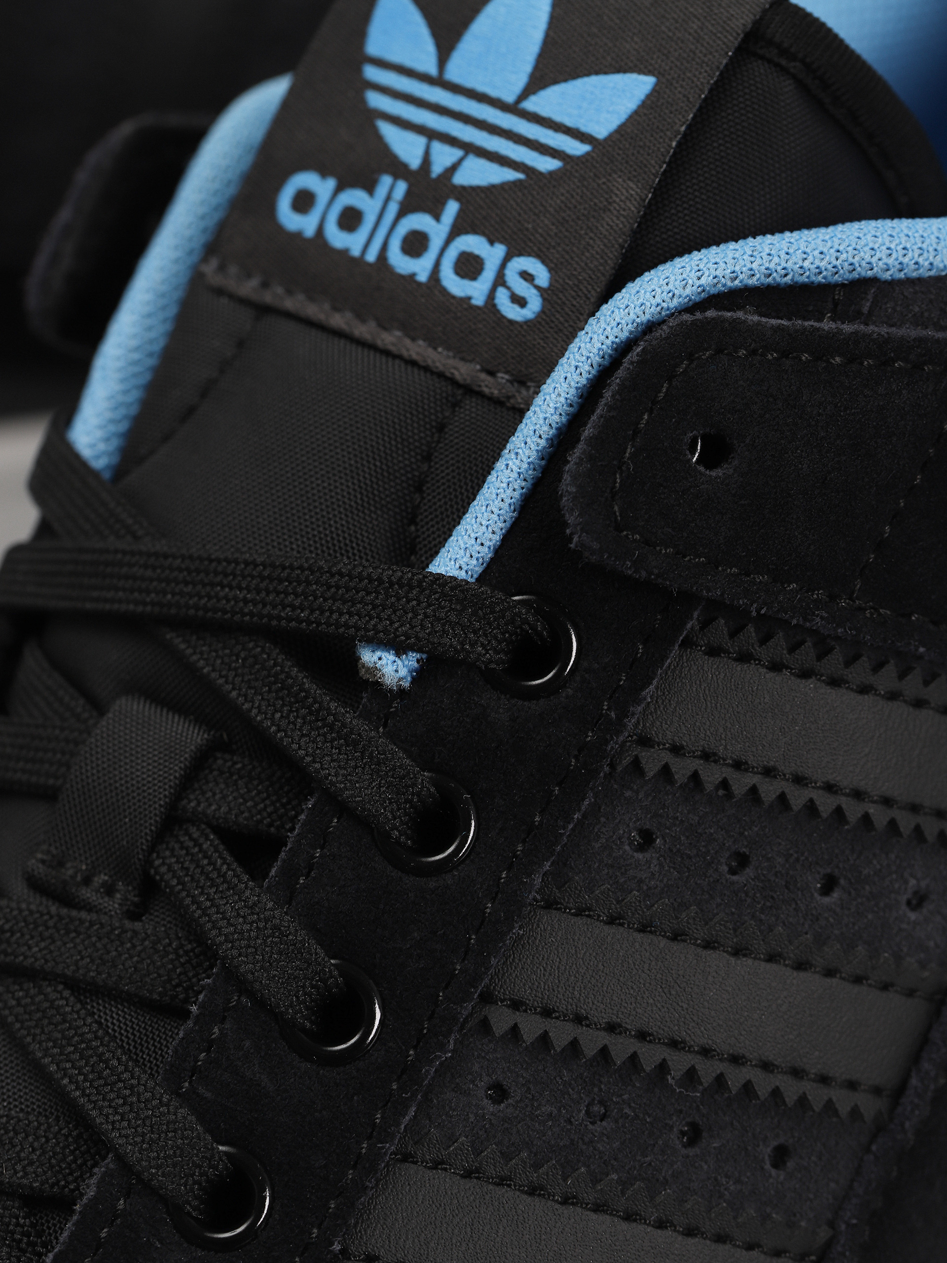 adidas Forum 84 Low ADV Cipők (cblack/blubrs/carbon)