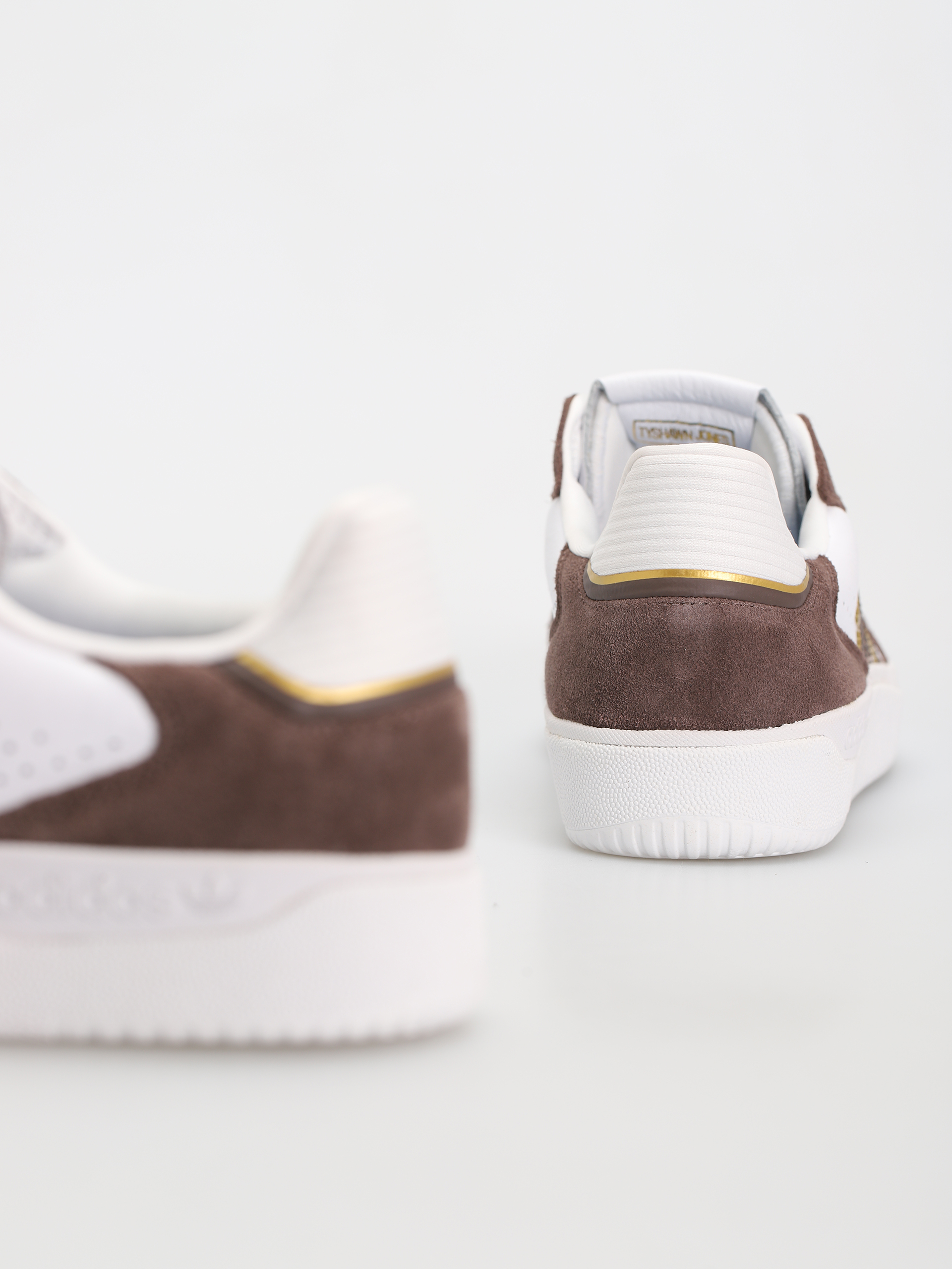 adidas Tyshawn Low Cipők (brown/ftwwht/goldmt)