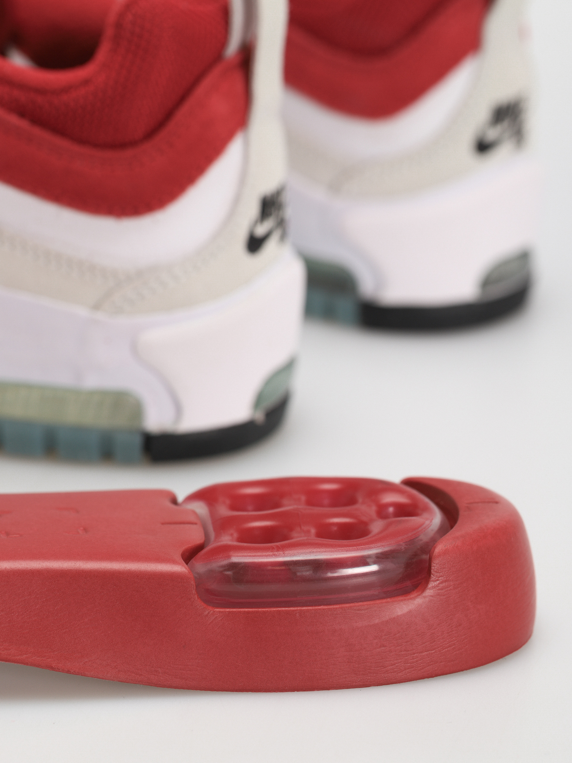 Nike SB Ishod 2 Cipők (white/varsity red summit white)