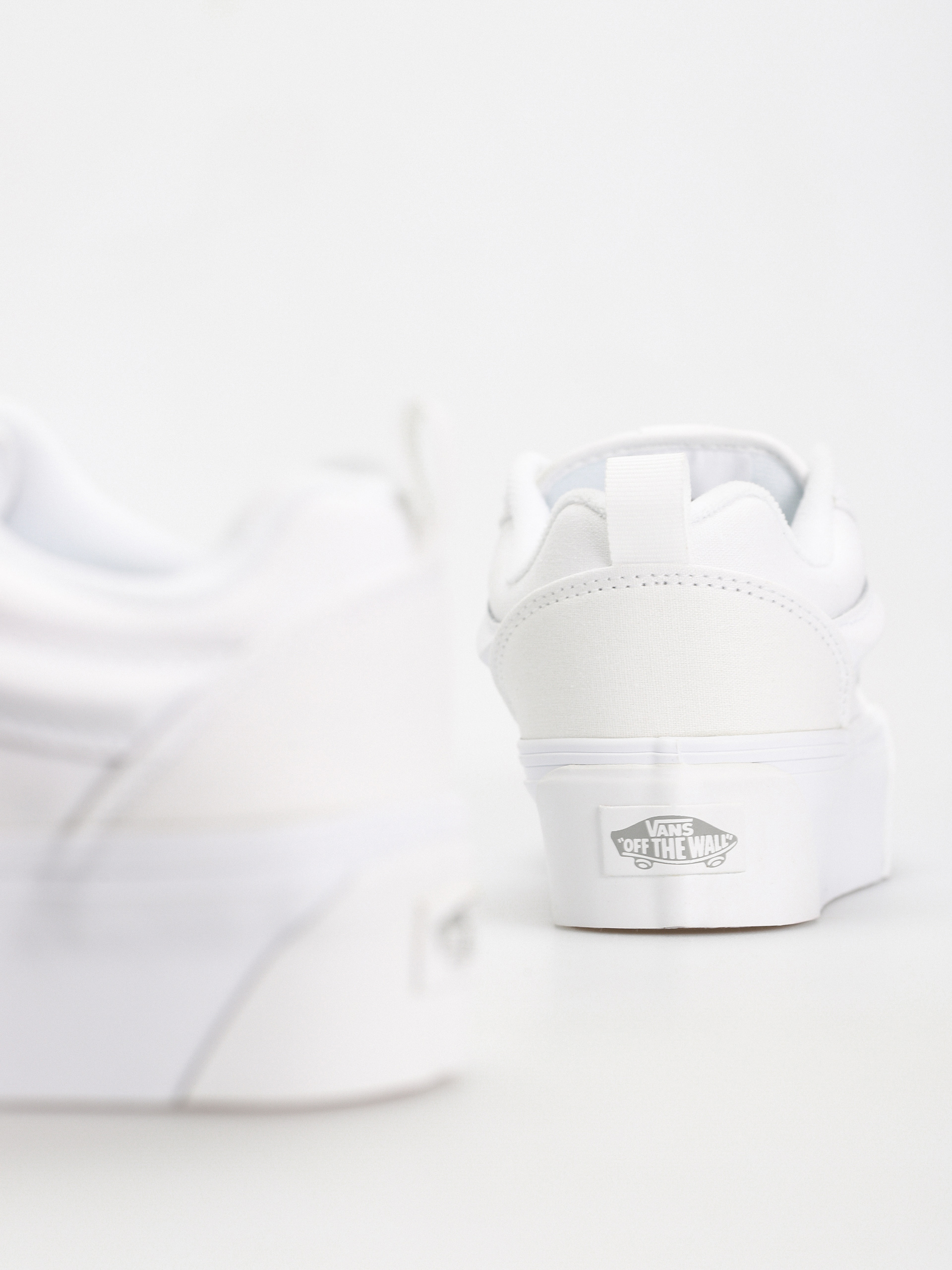 Vans Knu Stack Cipők (true white)