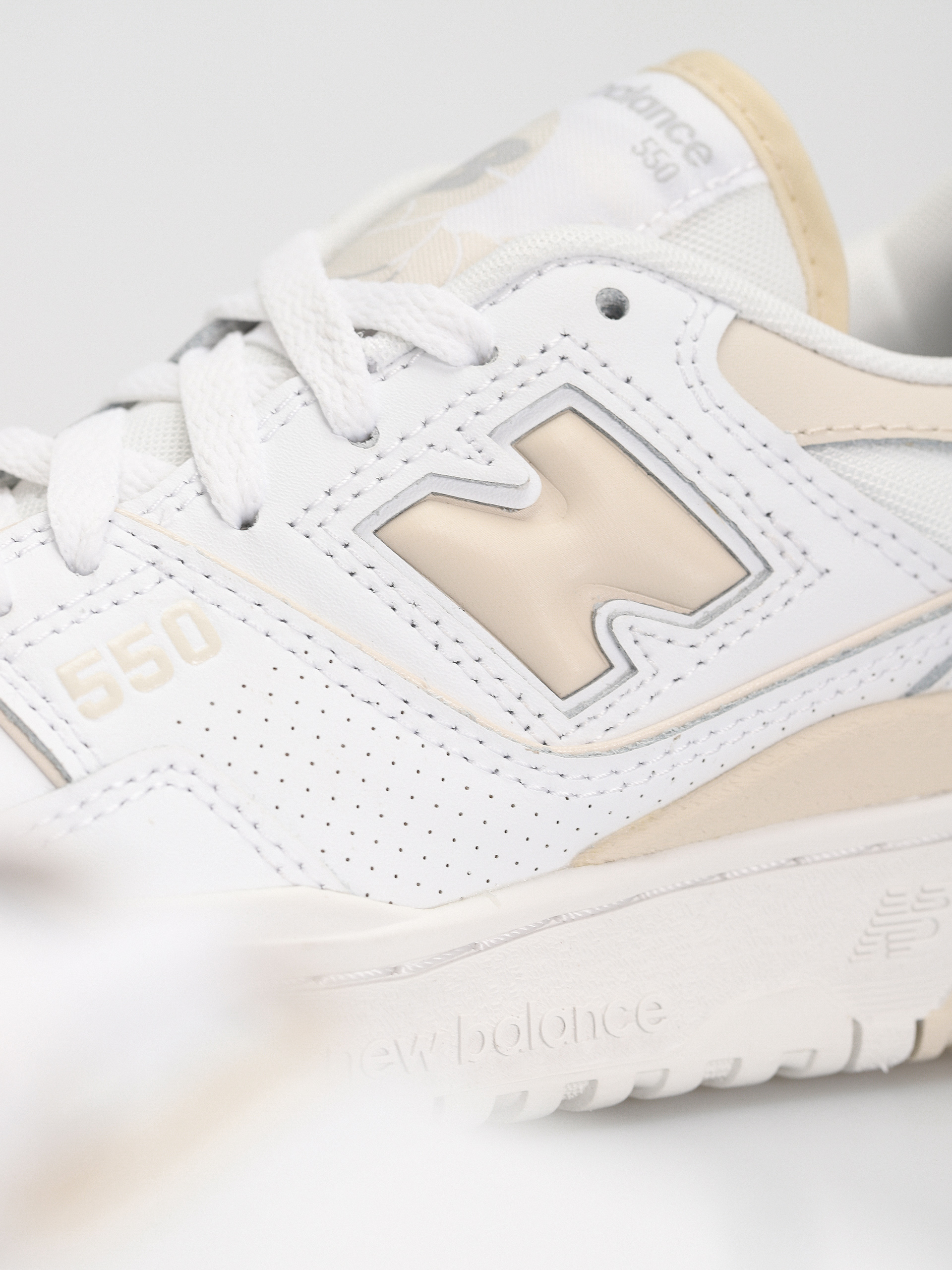 New Balance 550 Cipők Wmn (white linen)