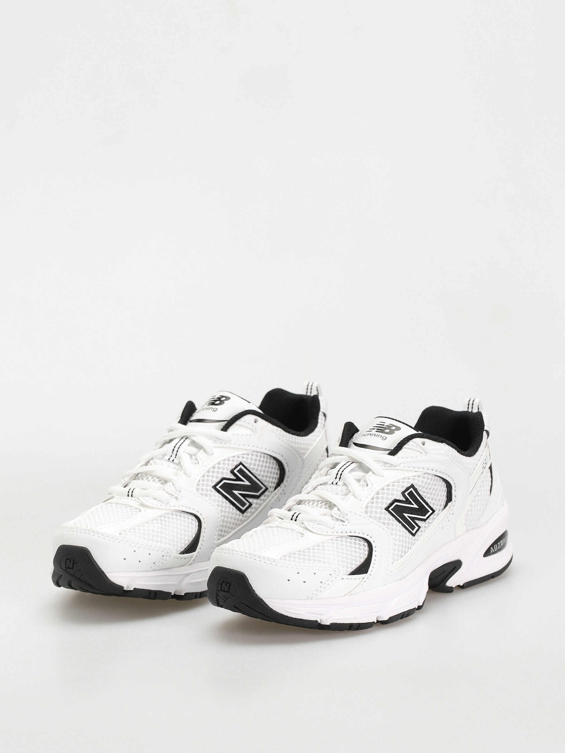 New Balance 530 Cipők (white black details)