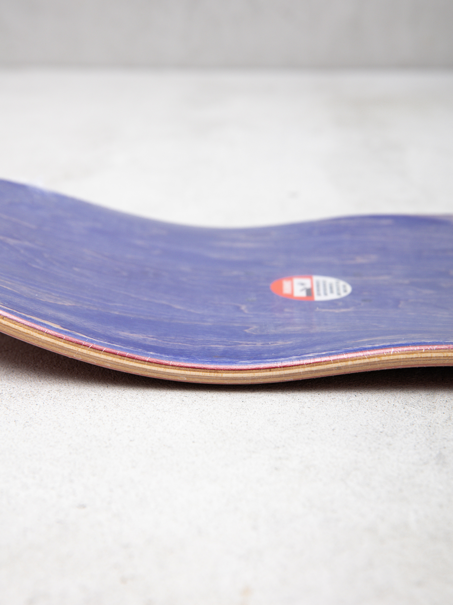 Real Busenitz Overlord Gördeszka lap (red)