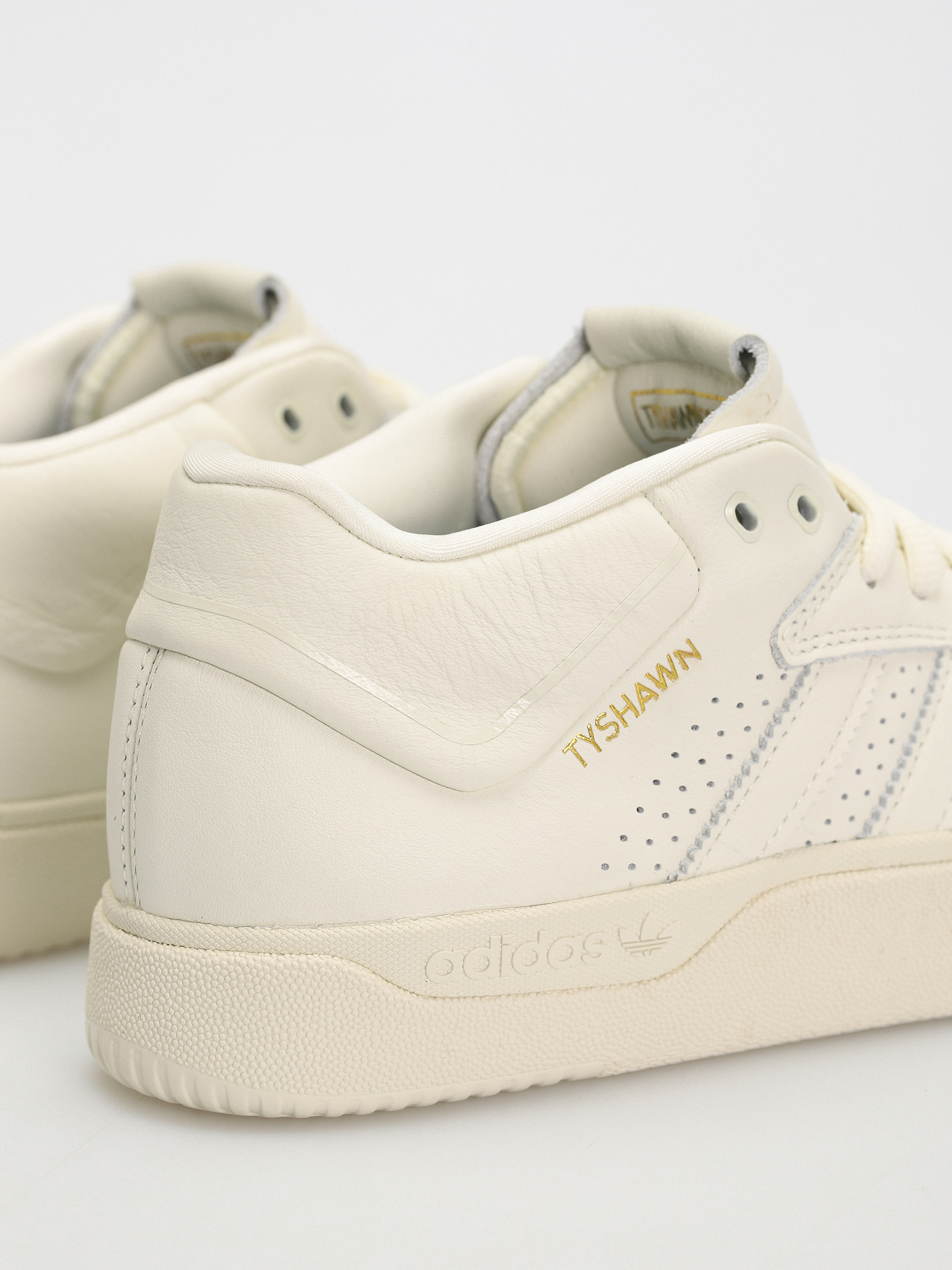 adidas Tyshawn Cipők (ivory/ivory/blubir)