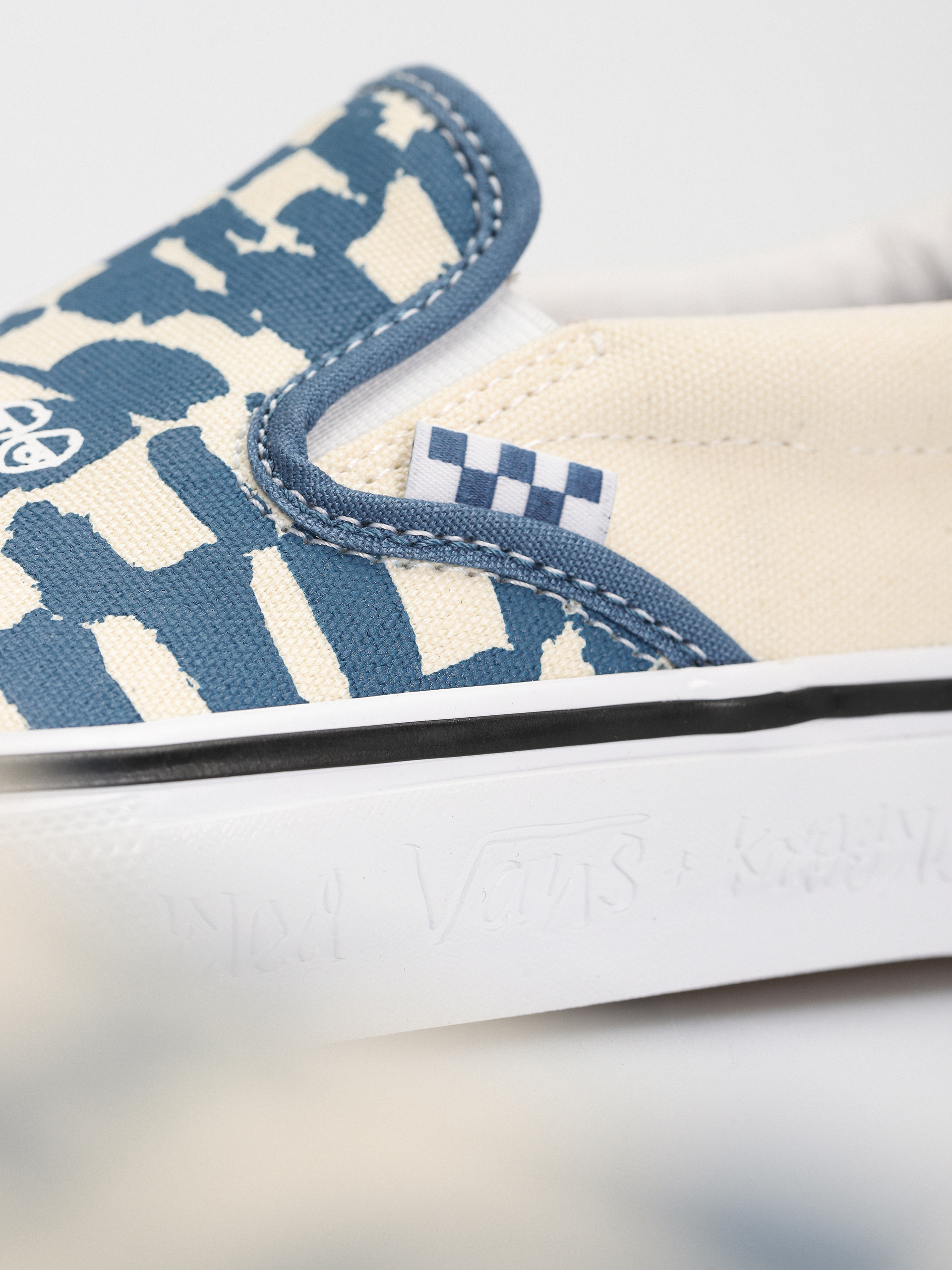 Vans X KROOKED Skate Slip On Cipők (by natas for ray/blue)