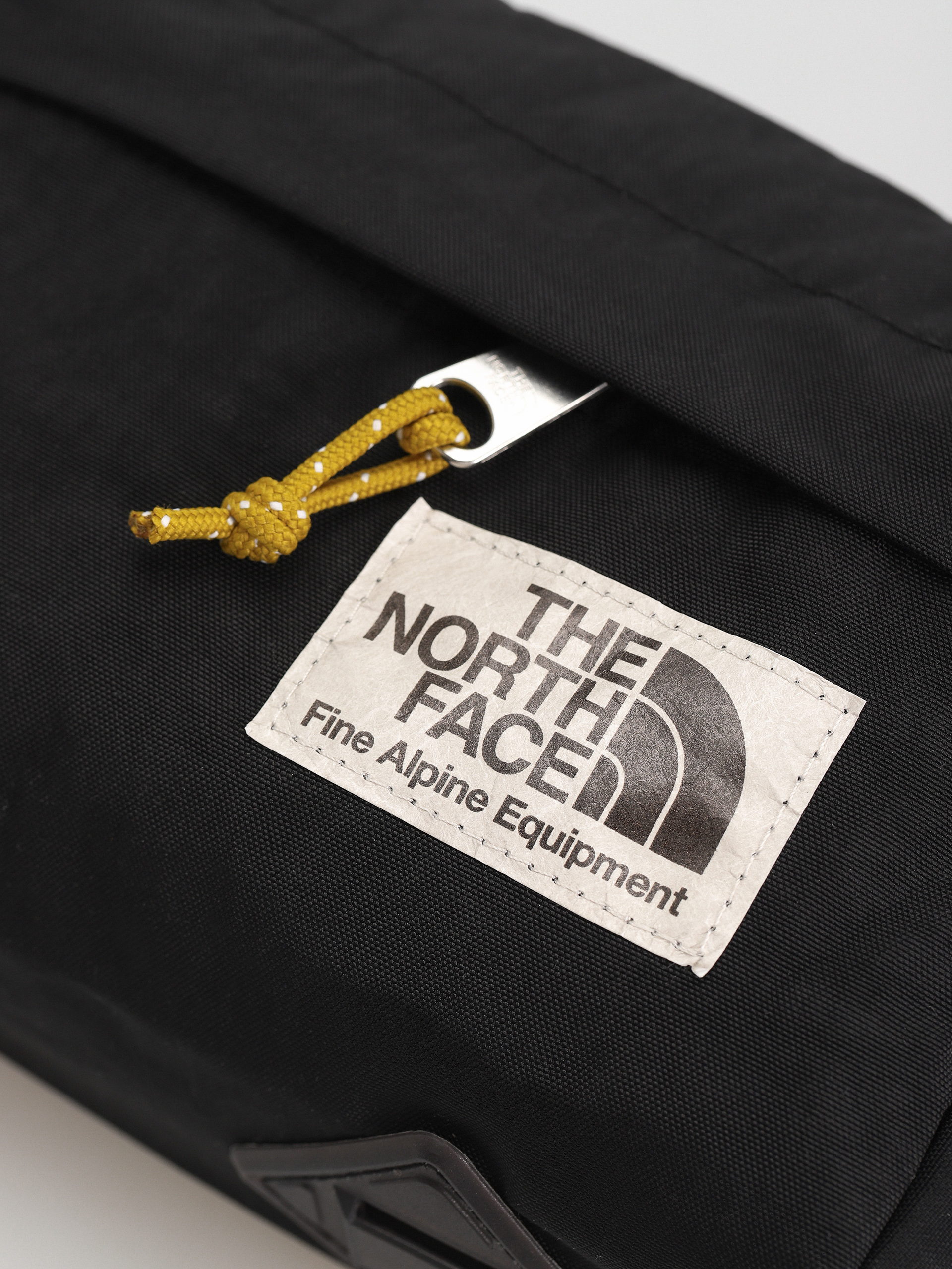 The North Face Berkeley Lumbar Övtáska (tnf black/mineral gold)