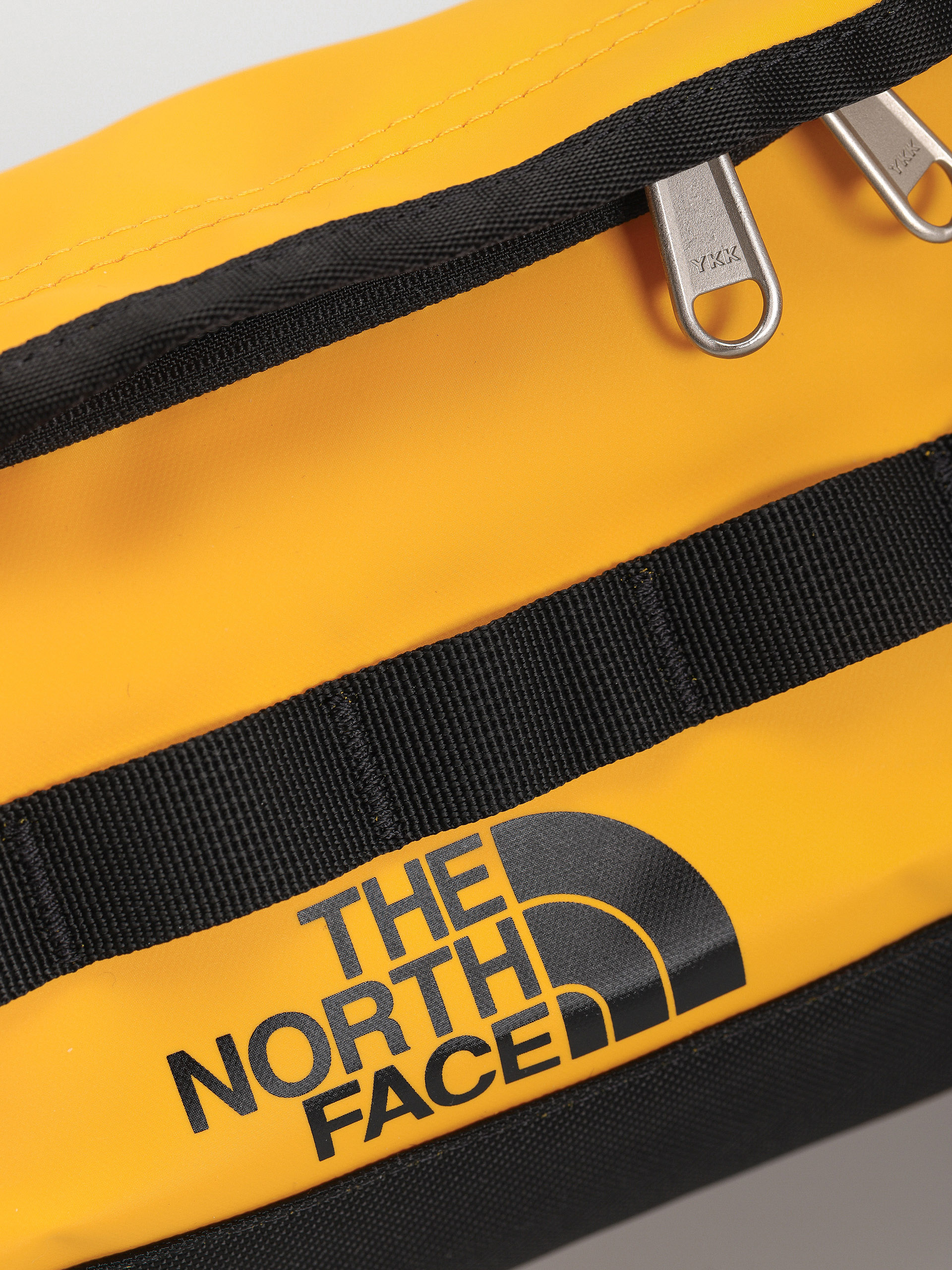 The North Face Bc Travel Canister L Kozmetikai táska (summit gold/tnf black)