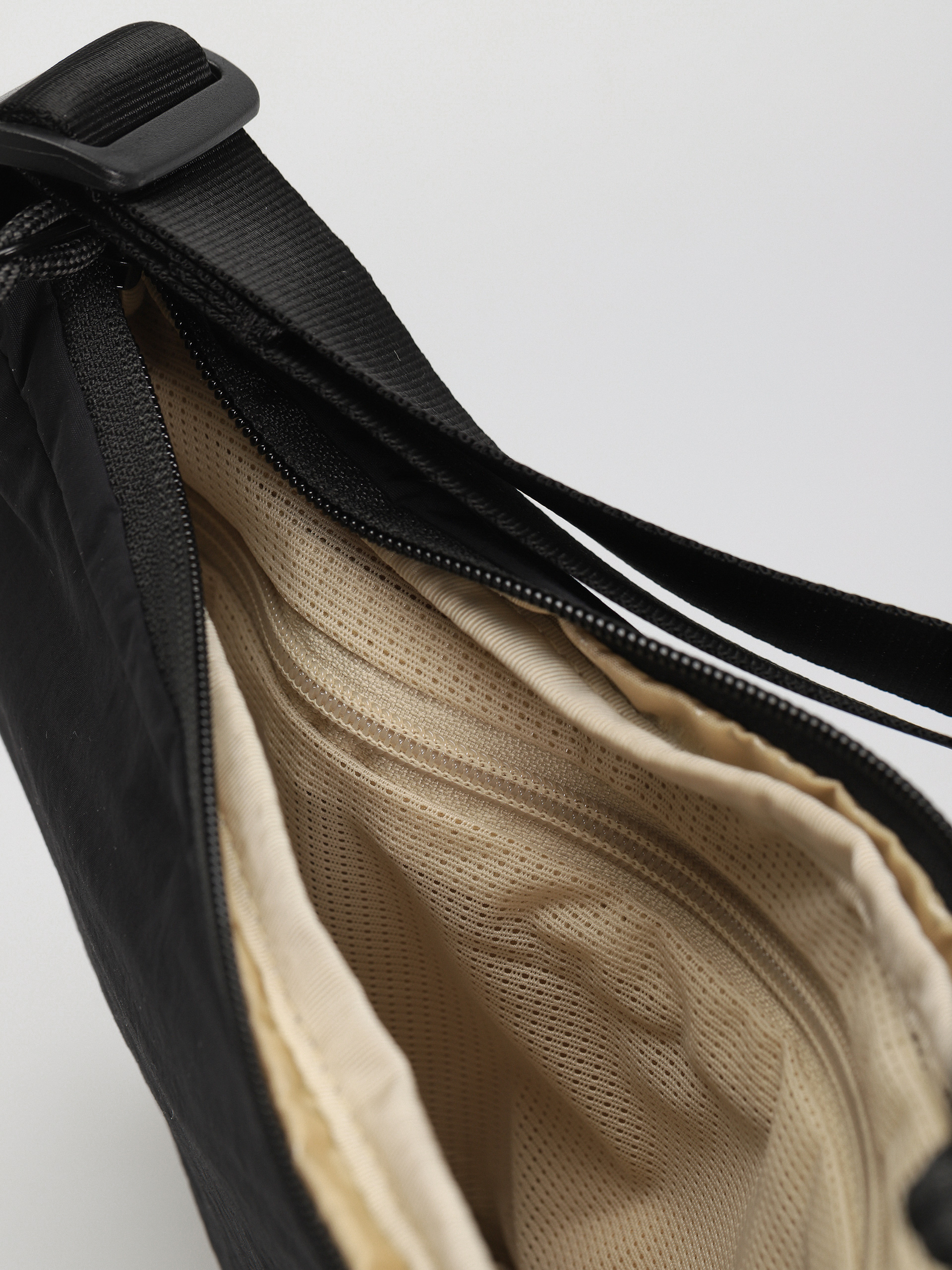 The North Face Never Stop Crossbody Táska Wmn (tnf black)