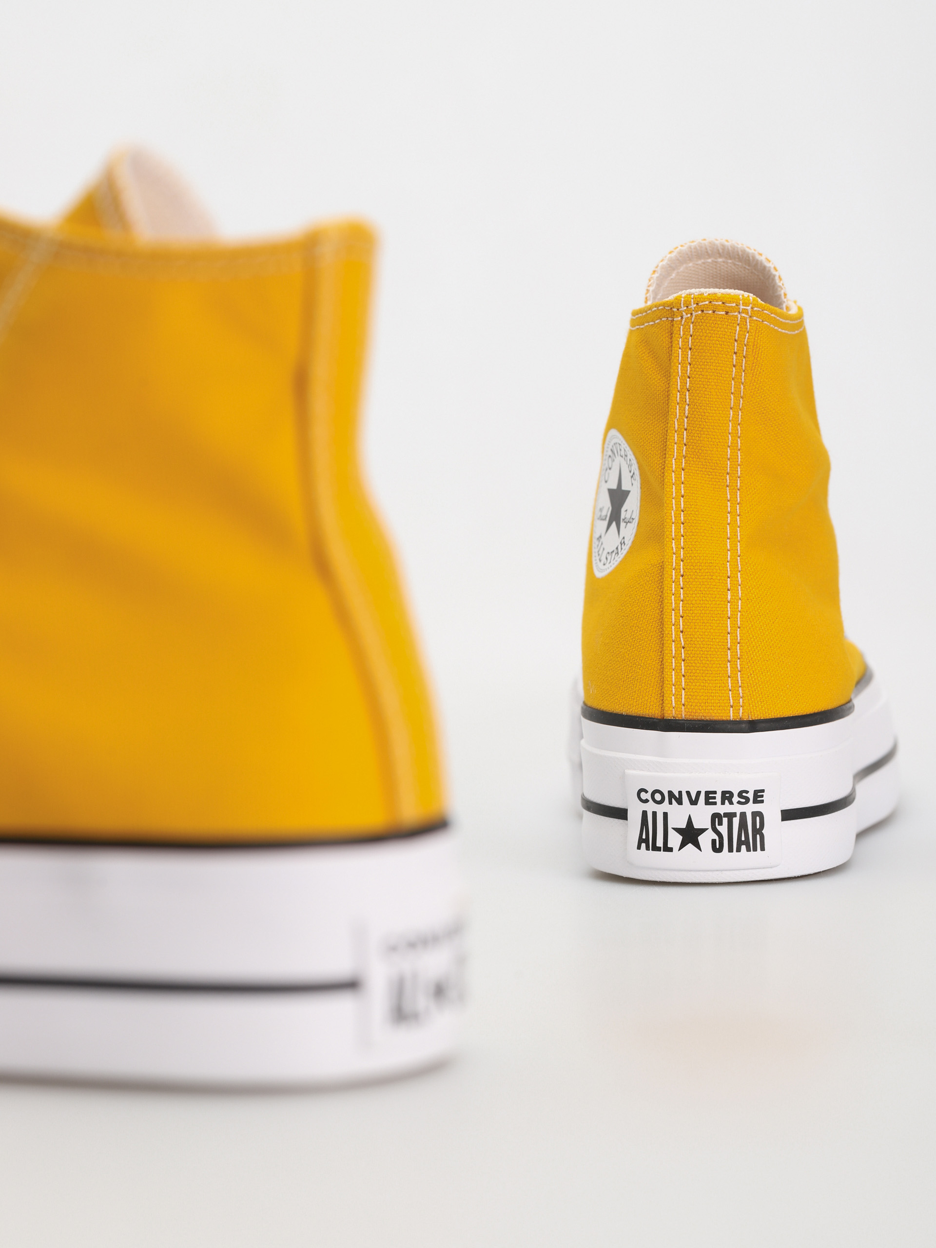 Converse Chuck Taylor All Star Lift Hi Wmn Tornacipők (dark yellow)