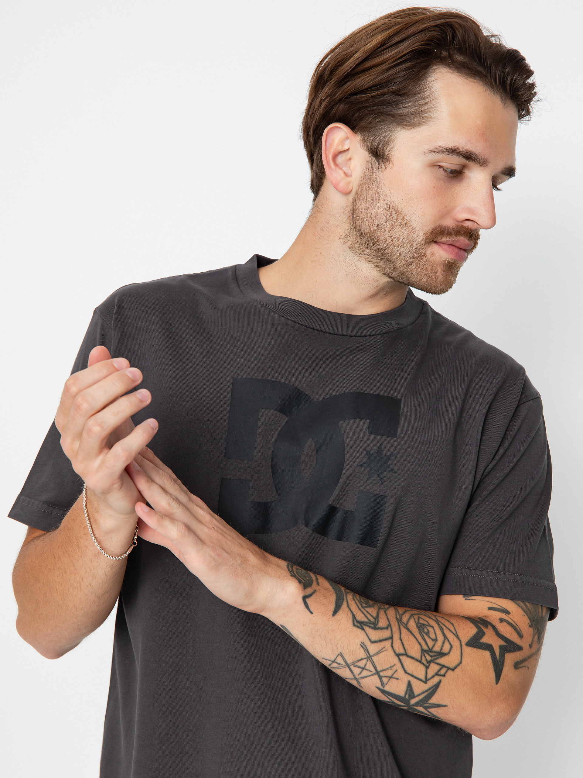 DC Dc Star Pigment Dye Póló (black enzyme wash)