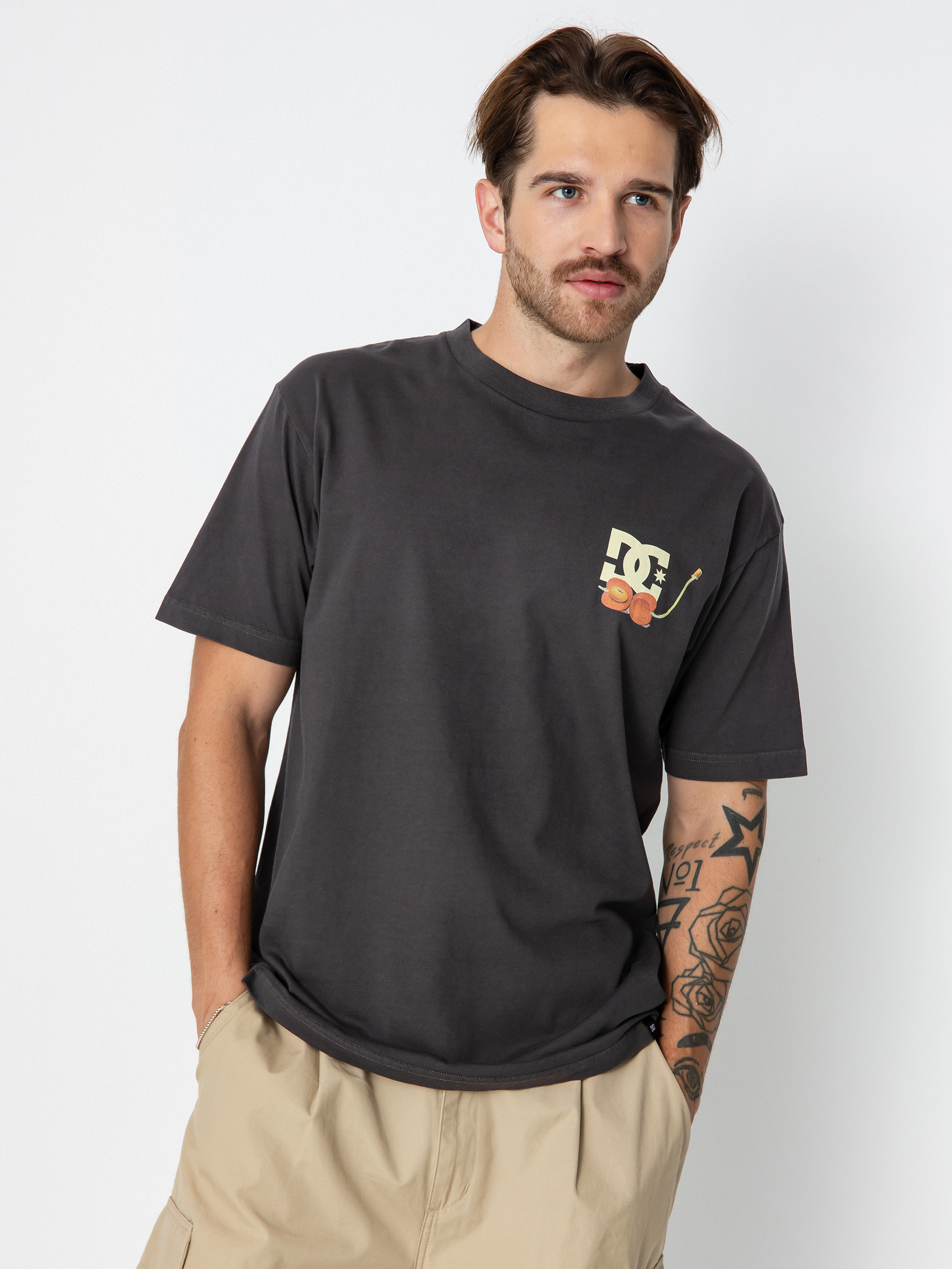 DC Seed Planter Póló (black enzyme wash)