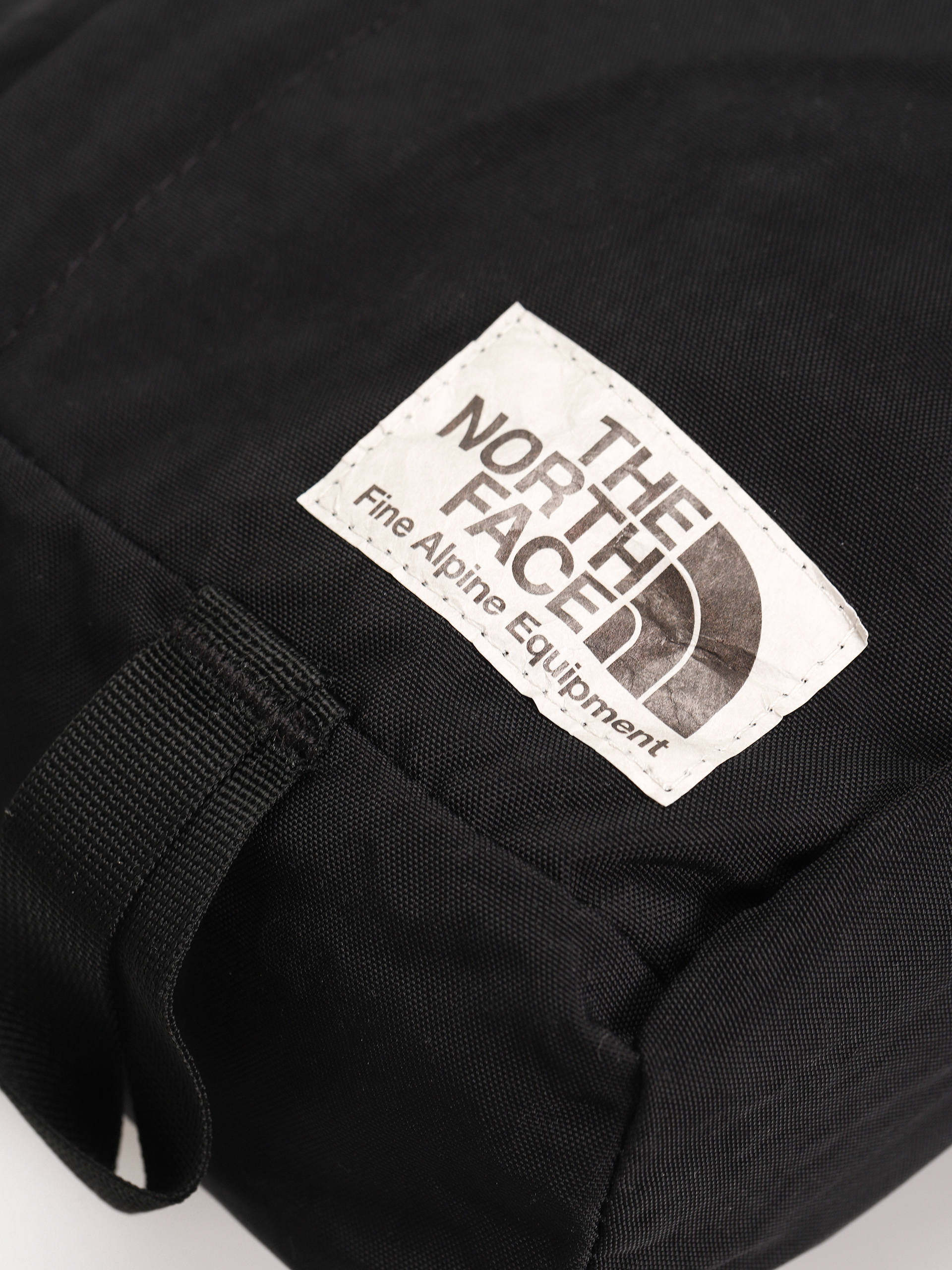 The North Face Berkeley Crossbody Táska (tnf black/mineral gold)