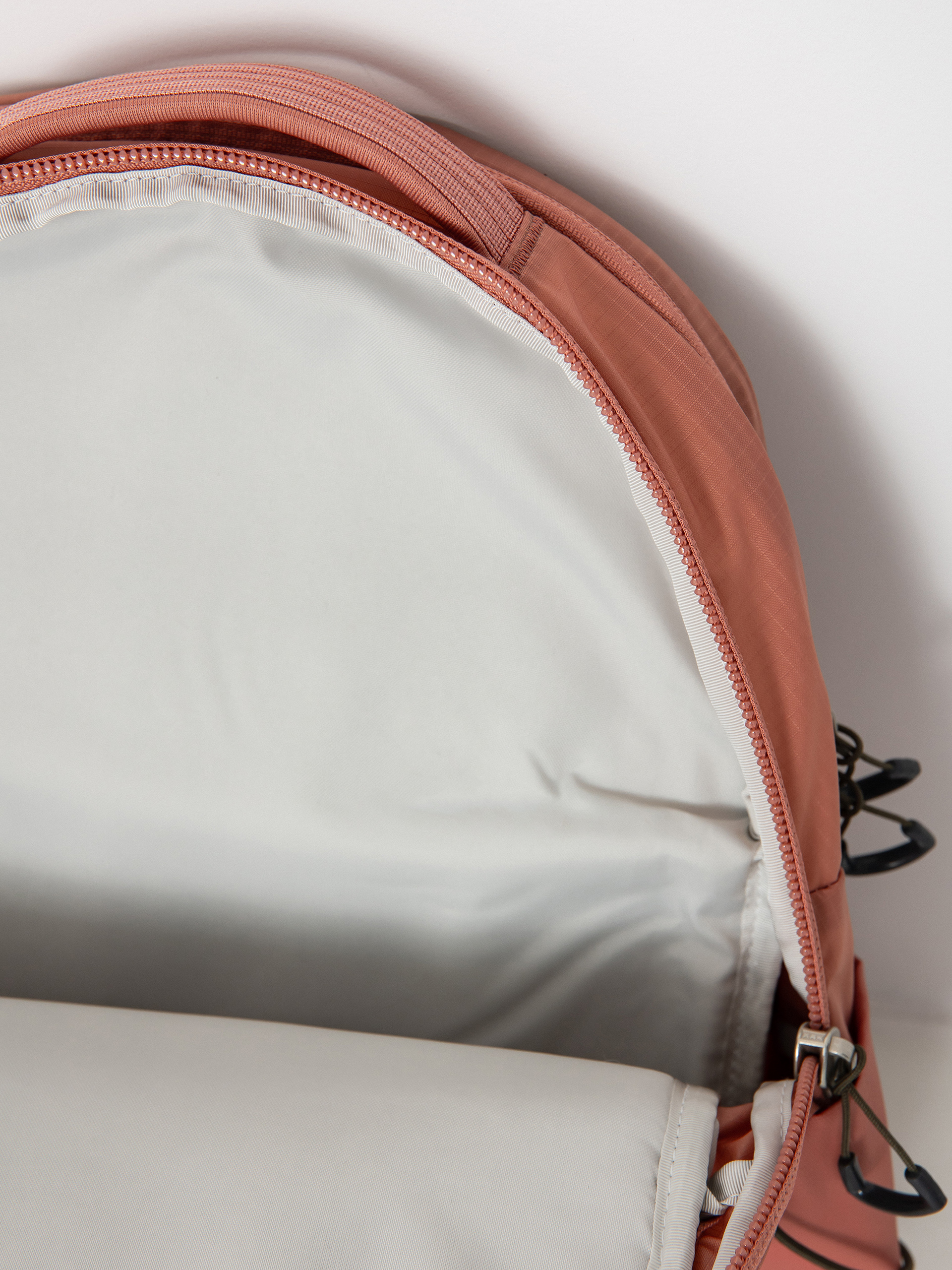 Hátizsák The North Face Borealis Wmn (light mahogany/new taup)