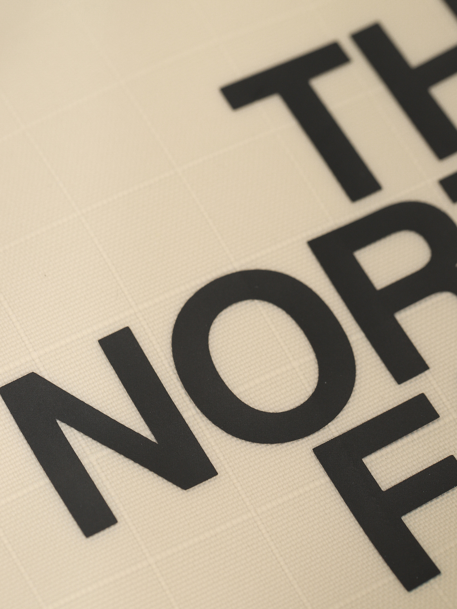 The North Face Base Camp Voyager Dopp Kit Kozmetikai táska (gravel/tnf black)