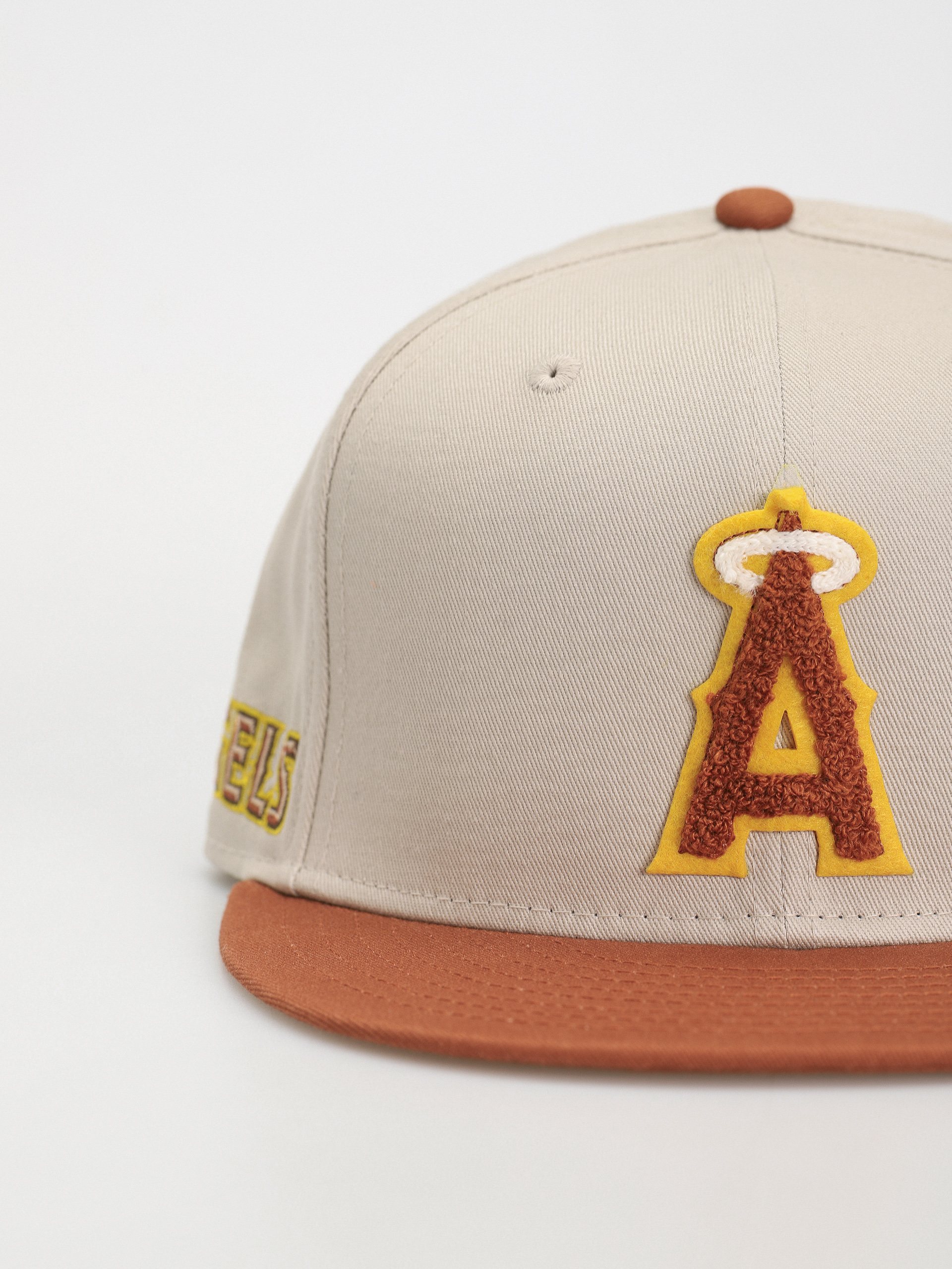 Baseball sapka New Era Boucle 59Fifty Anaheim Angels (stone/brown)