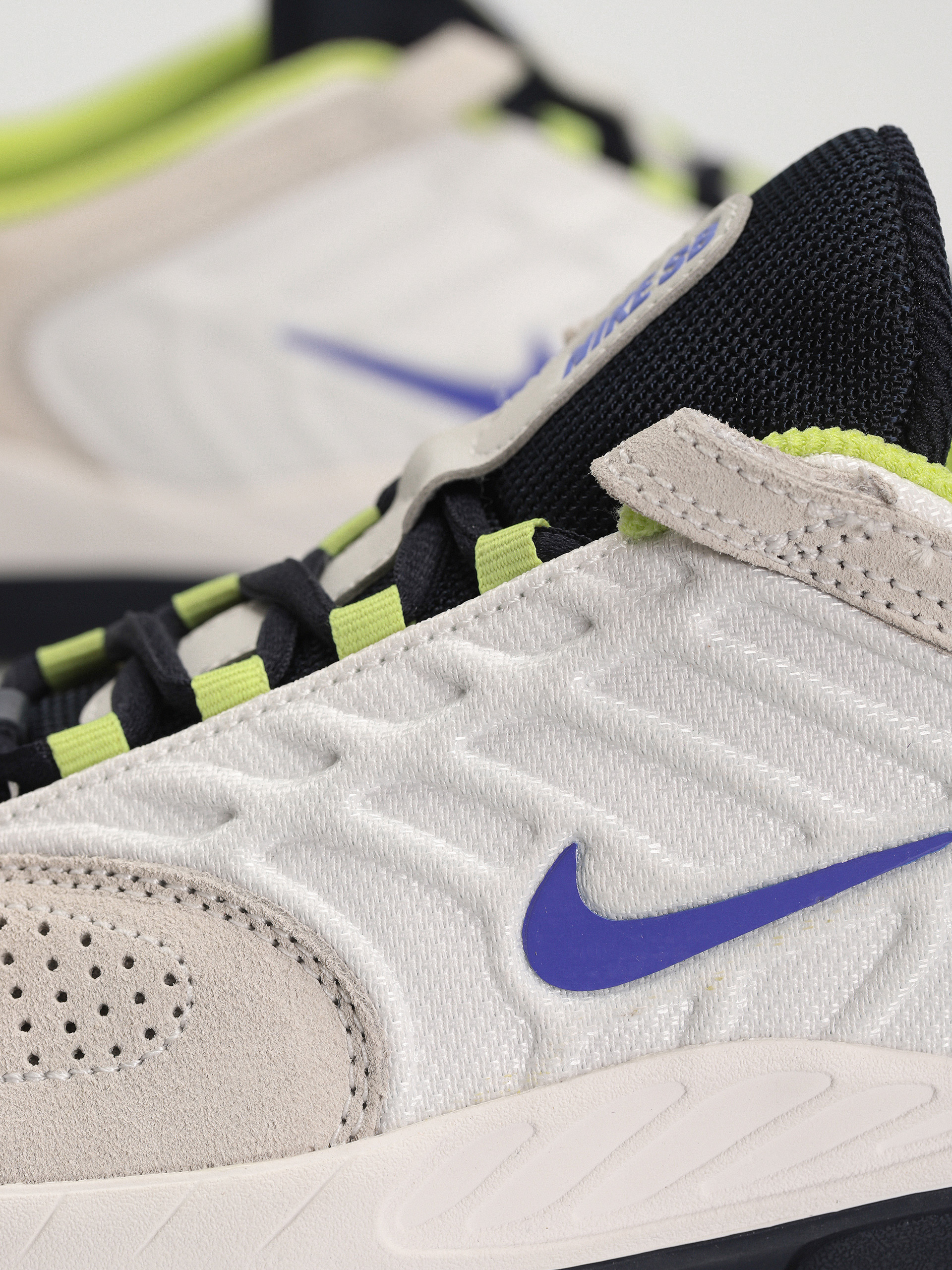 Nike SB Vertebrae Cipők (summit white/persian violet)