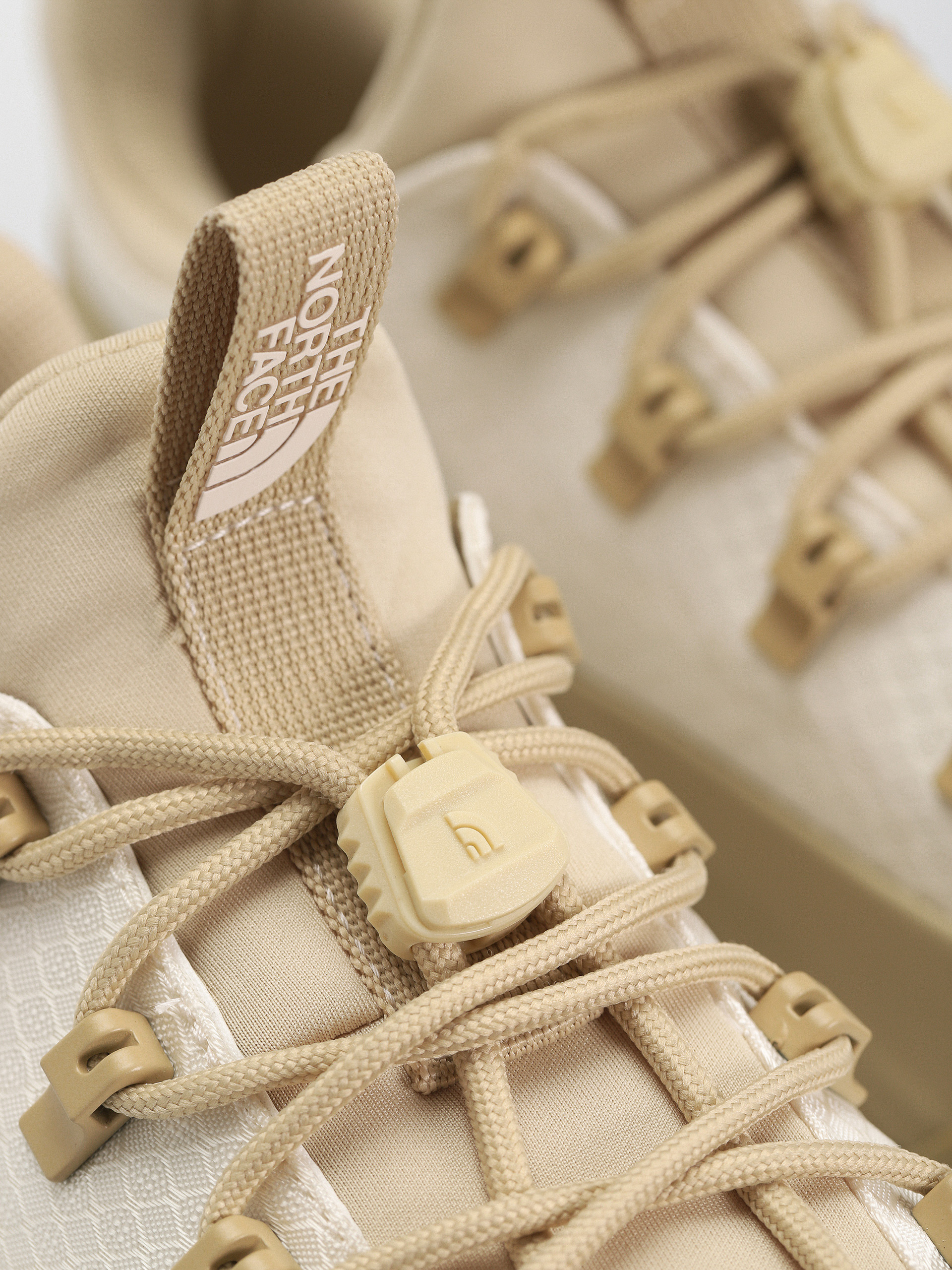 The North Face Glenclyffe Low Cipők (white dune/gravel)