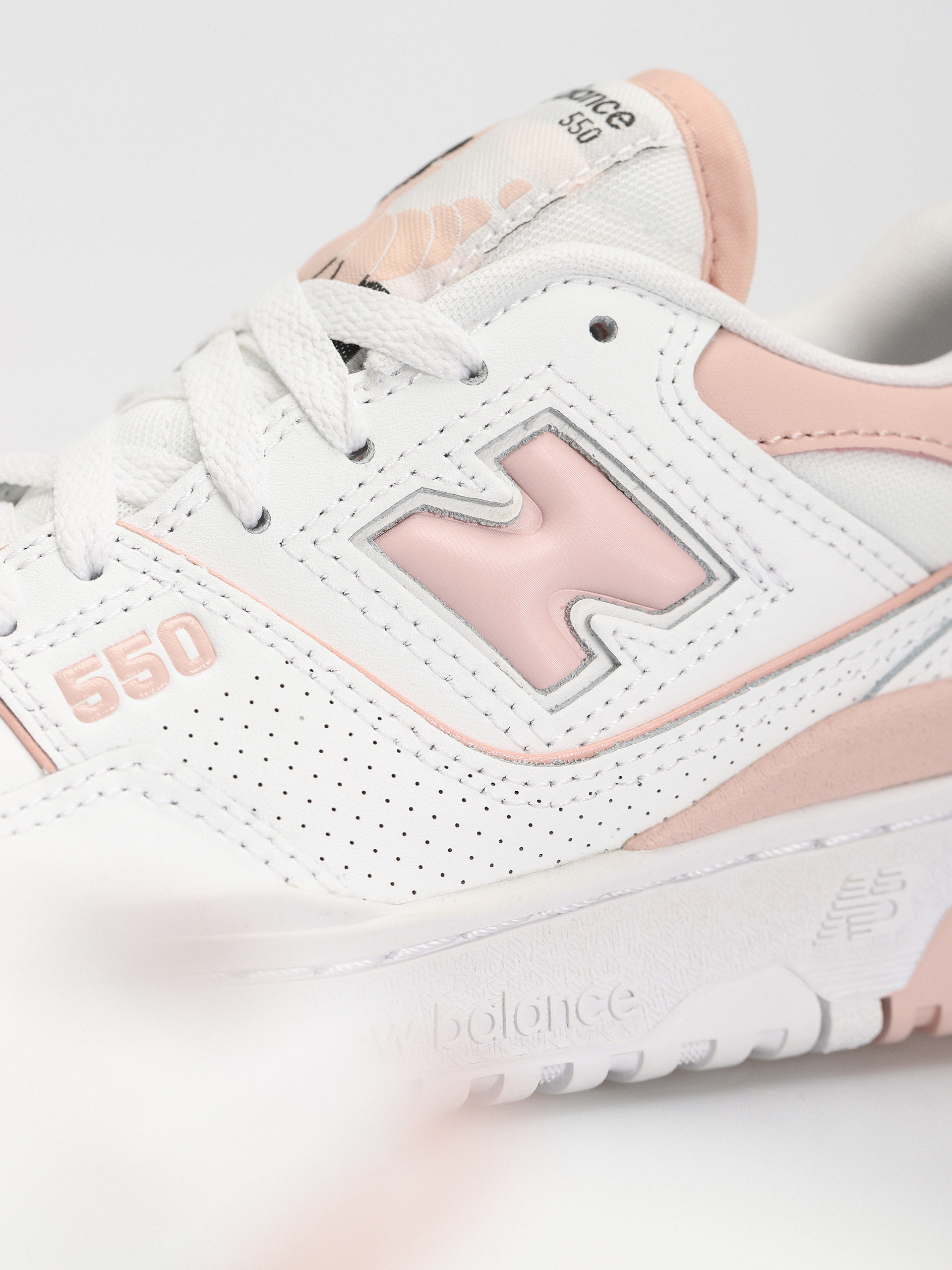 New Balance 550 Wmn Cipők (white pink sand)