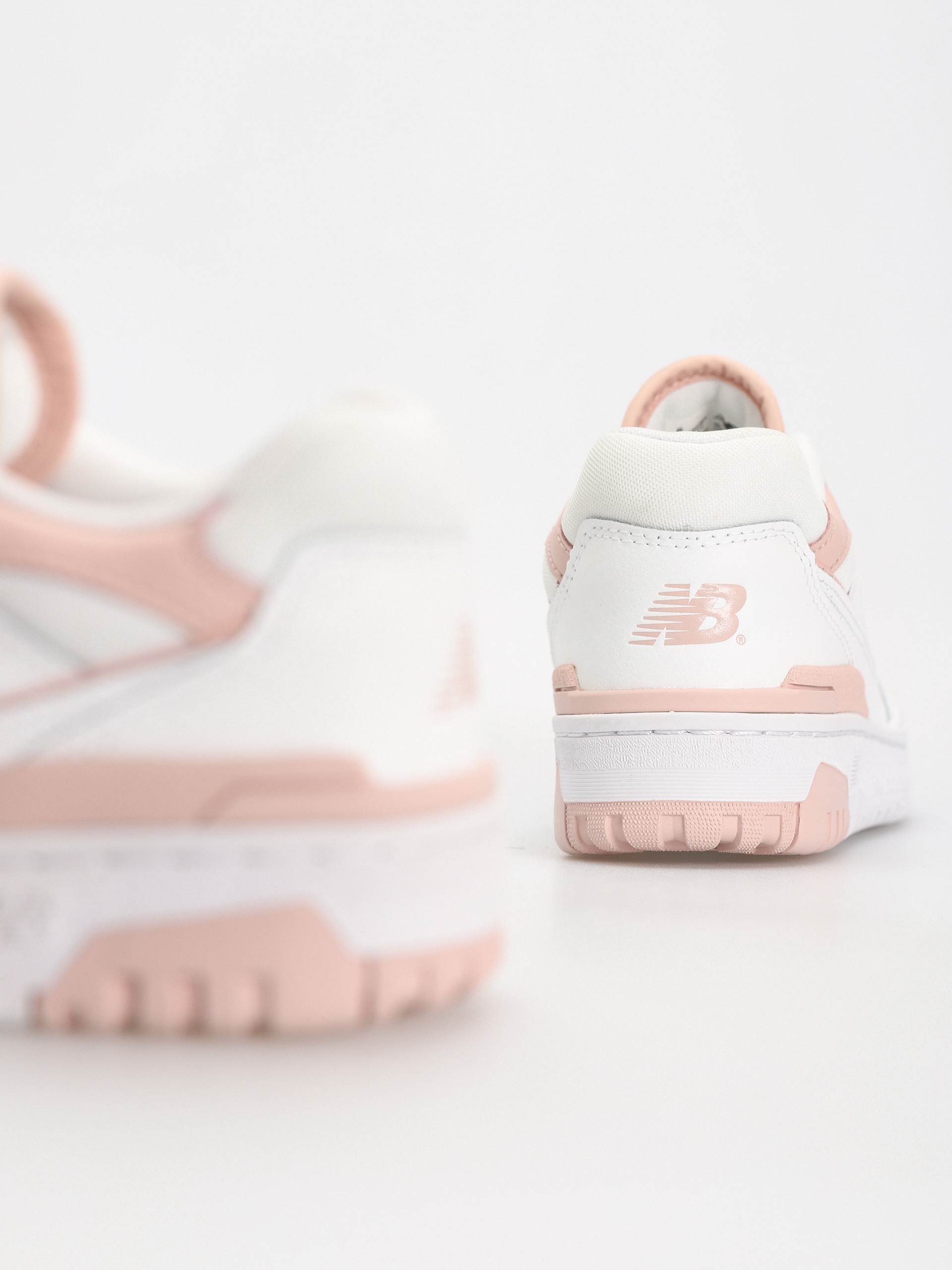 New Balance 550 Wmn Cipők (white pink sand)