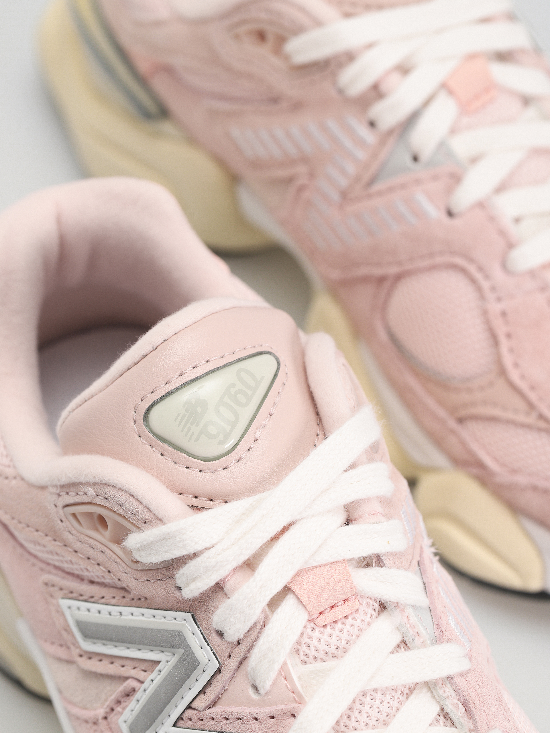 Cipők New Balance 9060 (crystal pink)