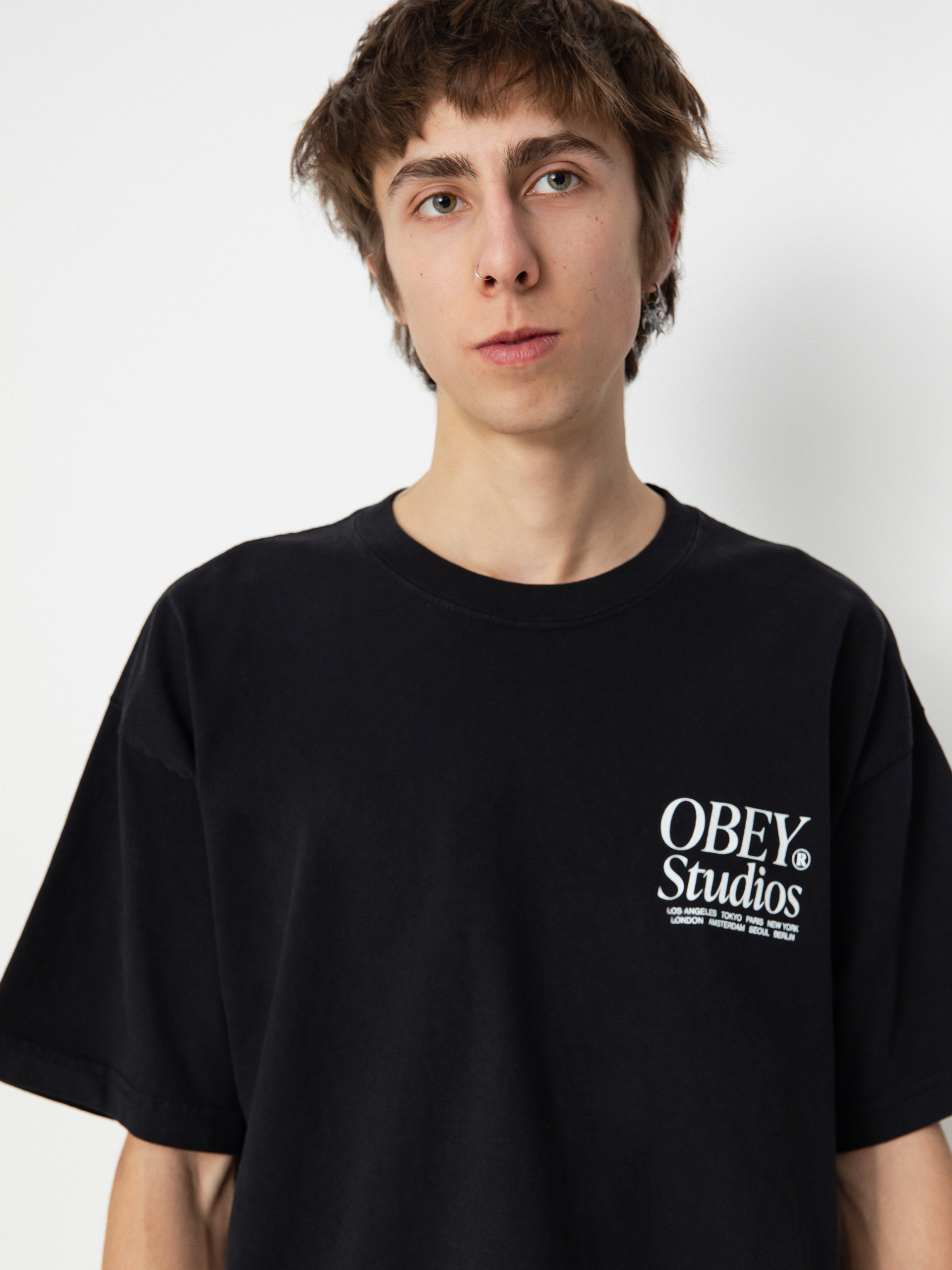 Póló OBEY Studios Icon (jet black)