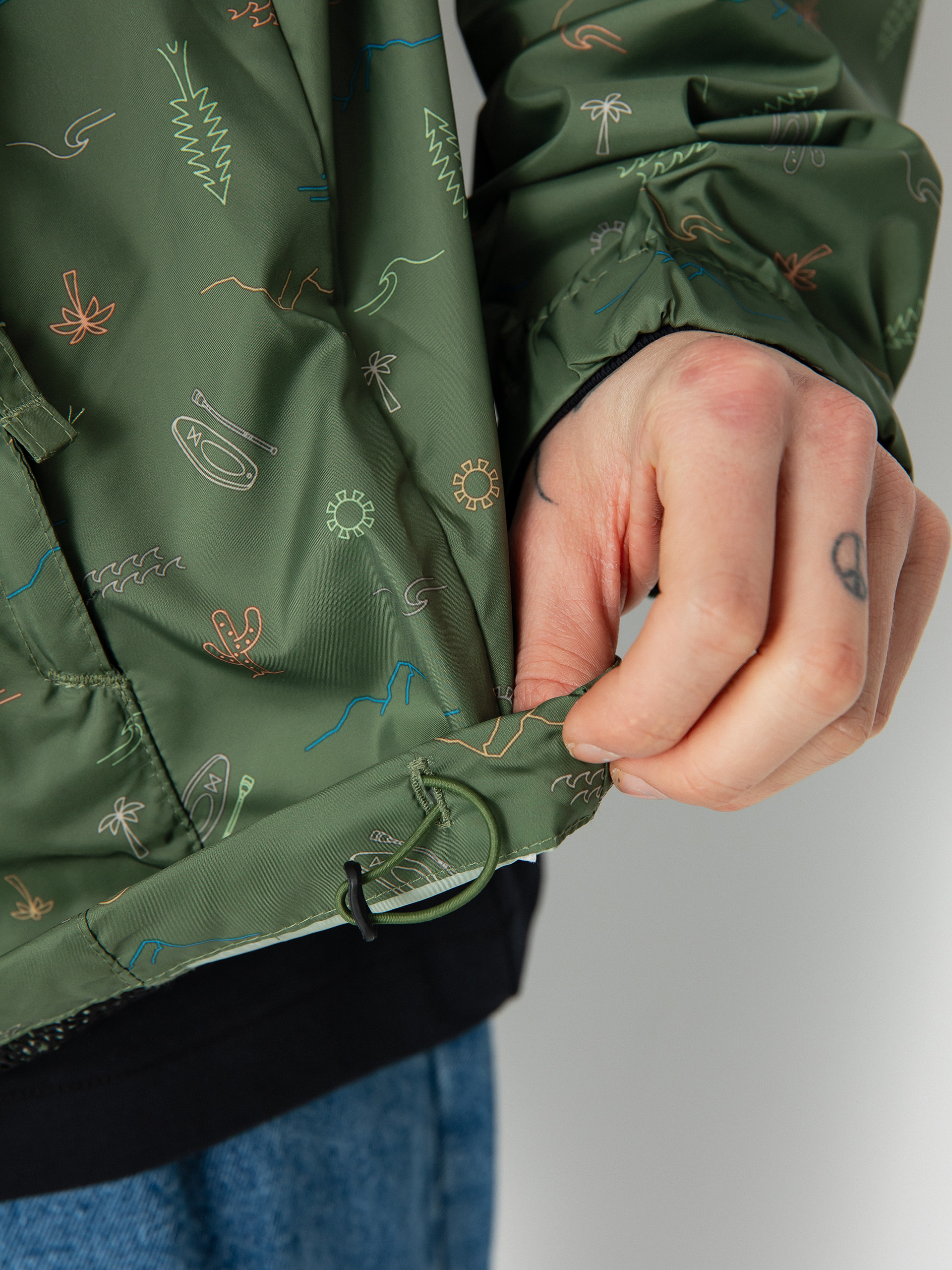 Dzseki Columbia Flash Challenger (canteen explorer multi print)