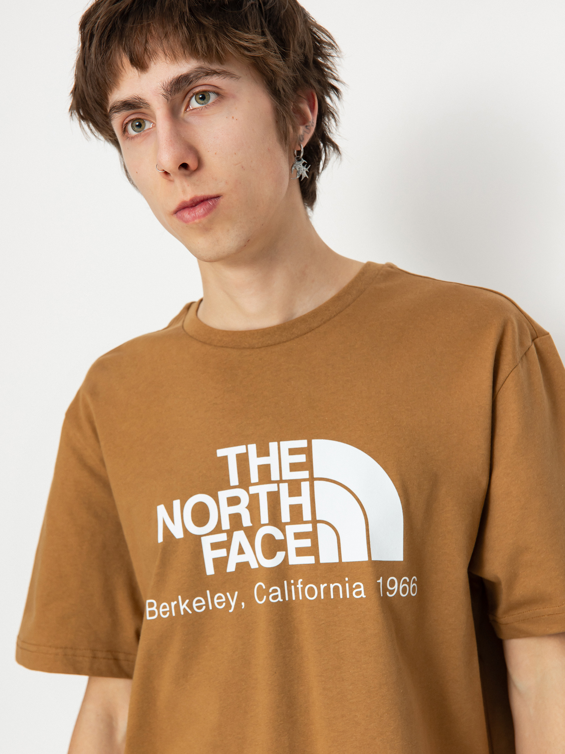 Póló The North Face Berkeley California In Scrap (utility brown)
