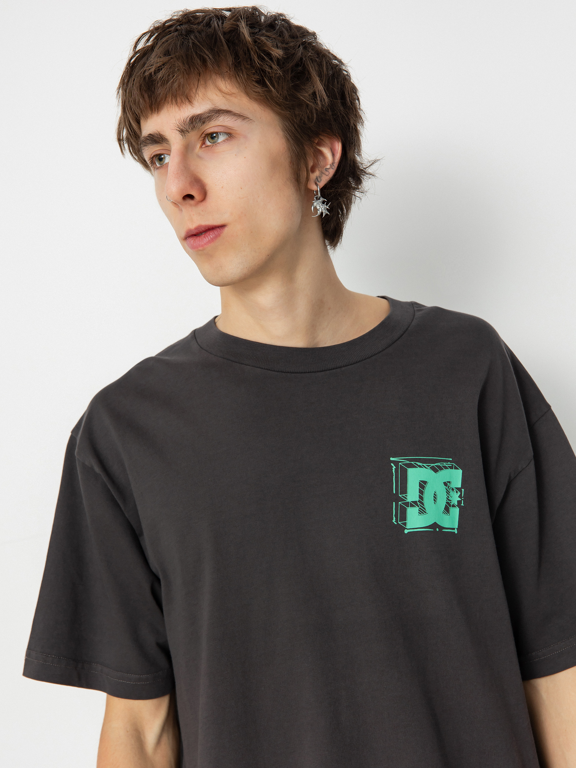 DC Mid Century Póló (black enzyme wash)