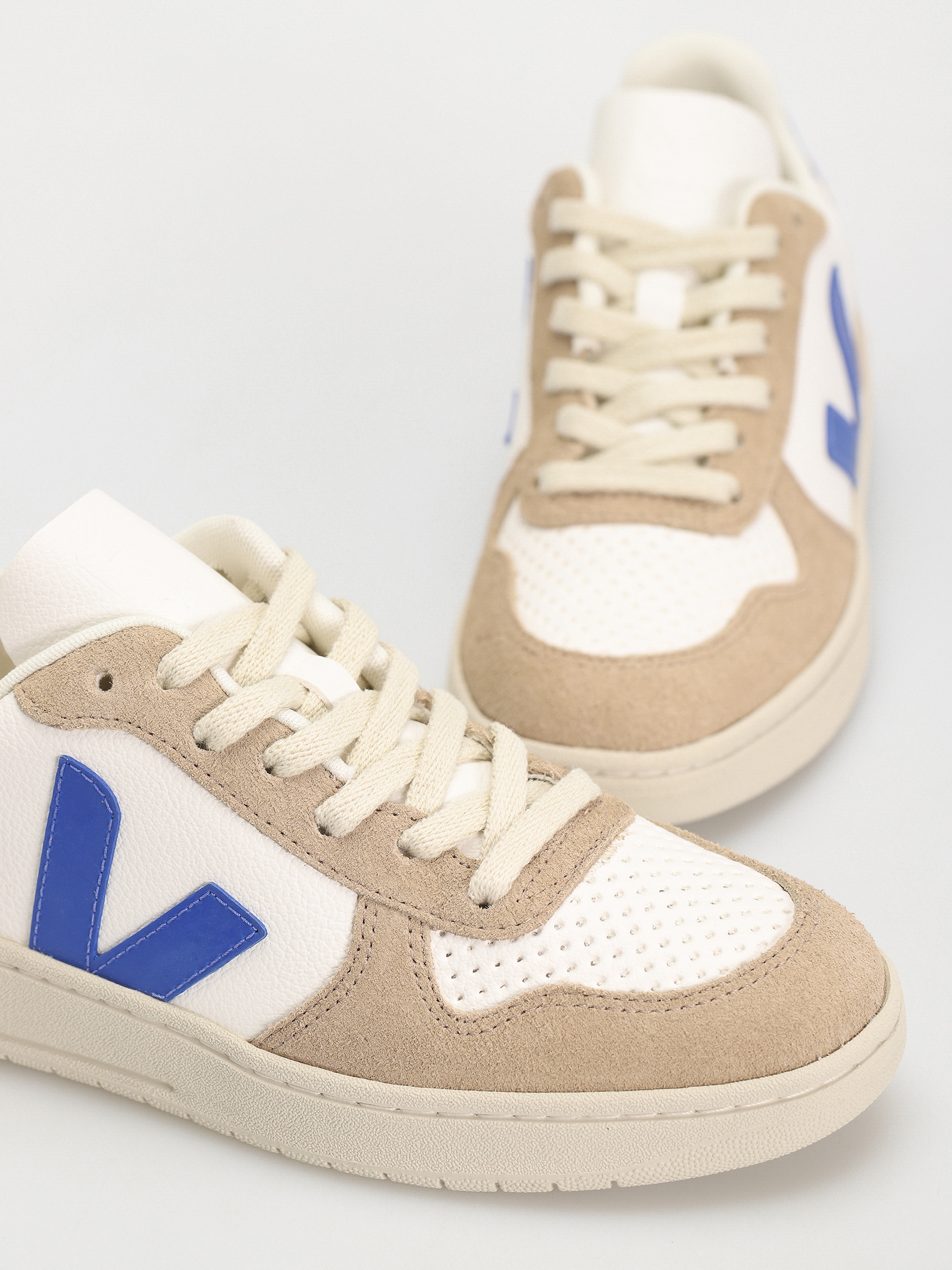 Veja V-10 Cipők Wmn (extra white paros sahara)