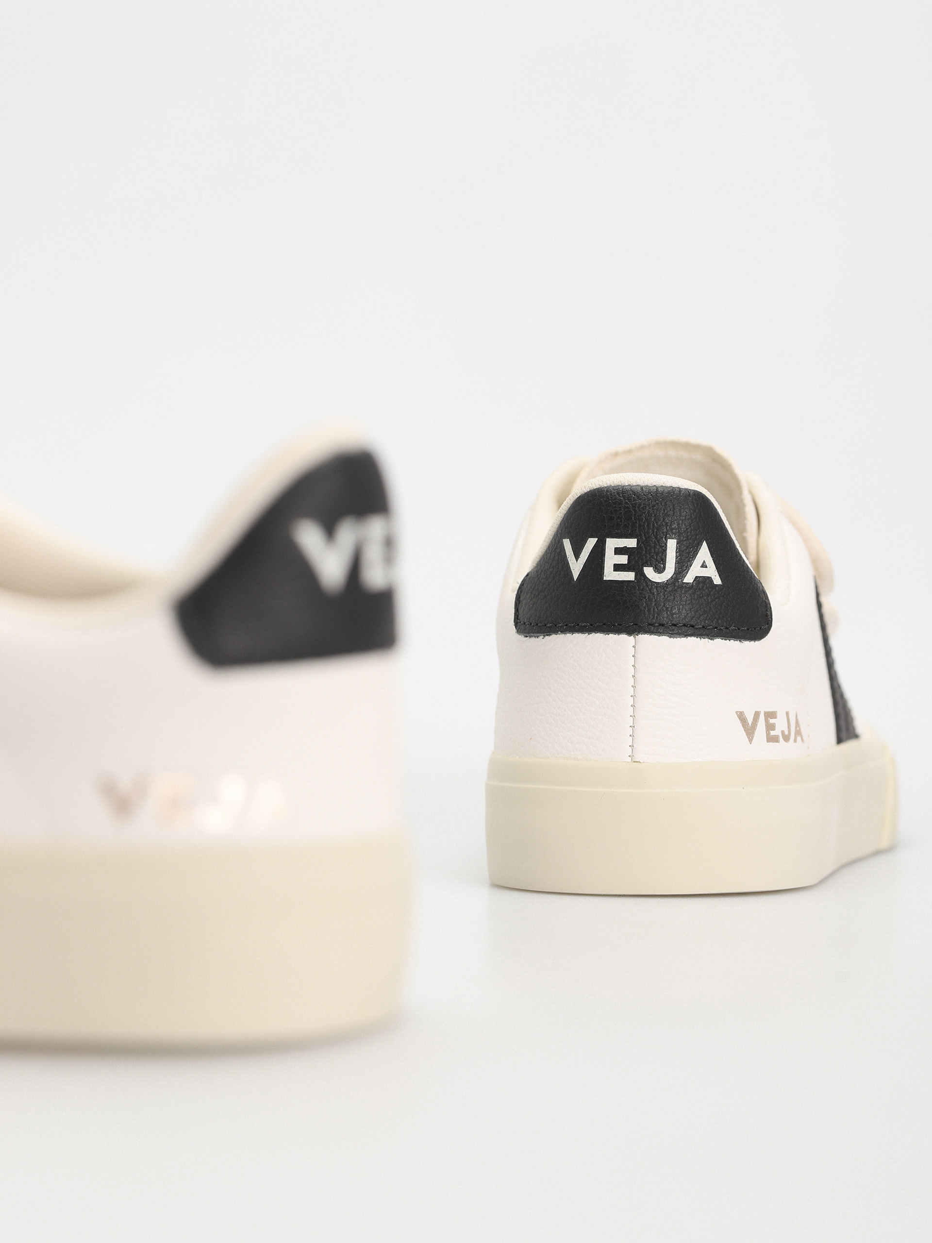 Veja Recife Logo Wmn Cipők (extra white black)