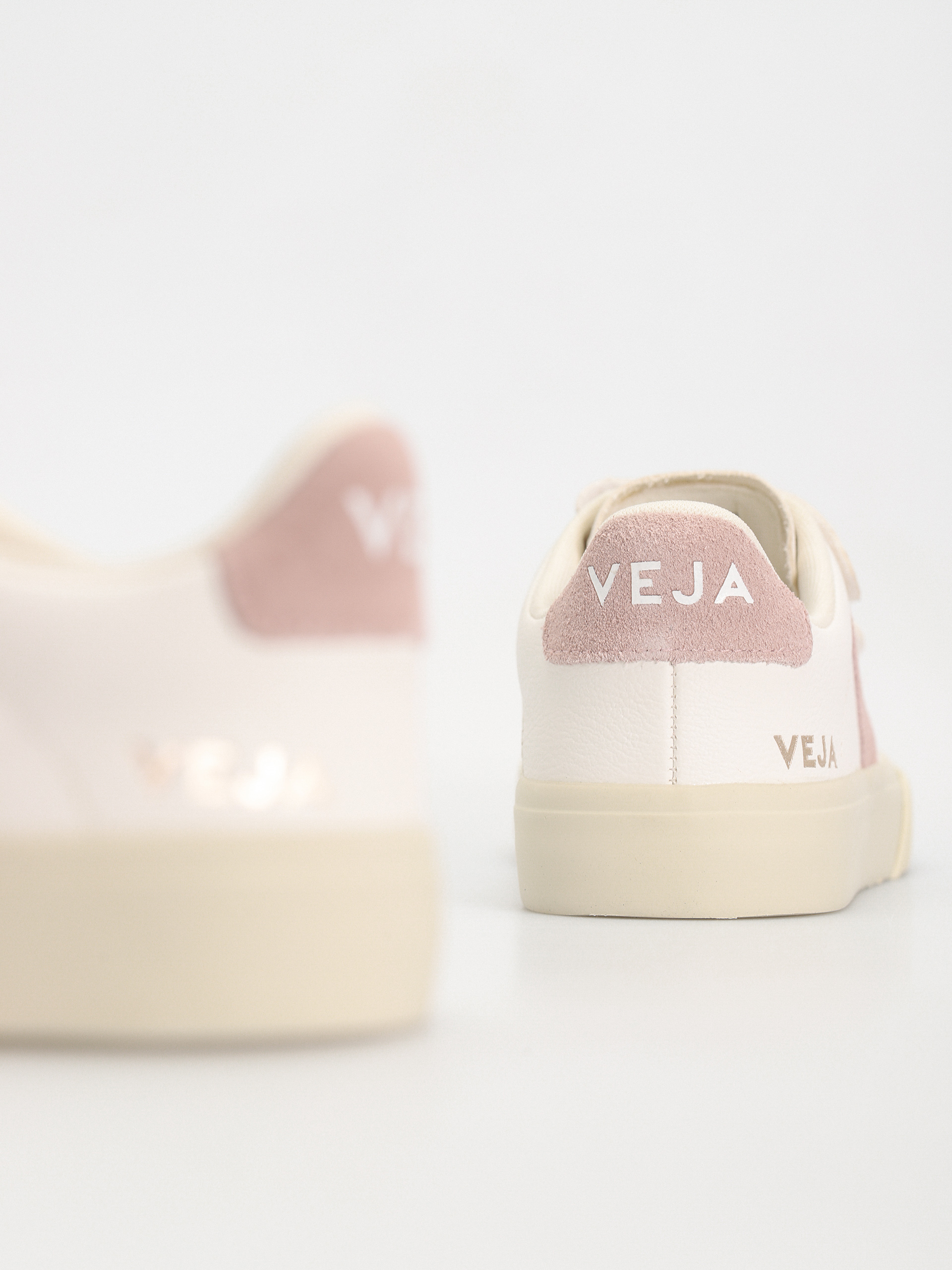 Veja Recife Logo Wmn Cipők (extra white babe)