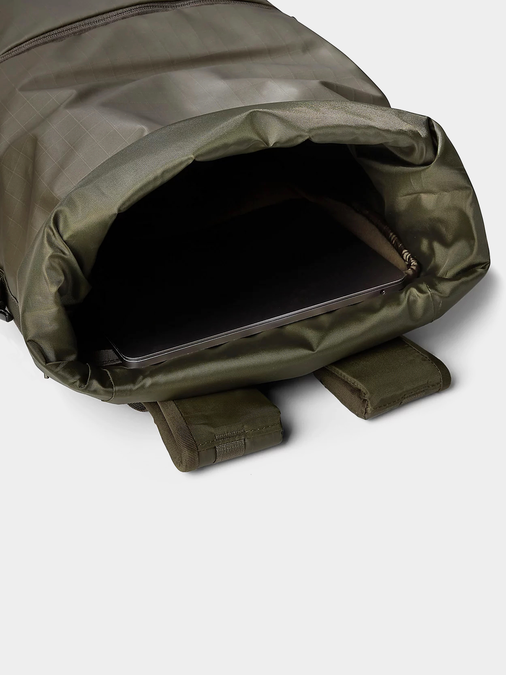 Hátizsák The North Face Base Camp Voyager Rolltop (new taupe green/tnf black)