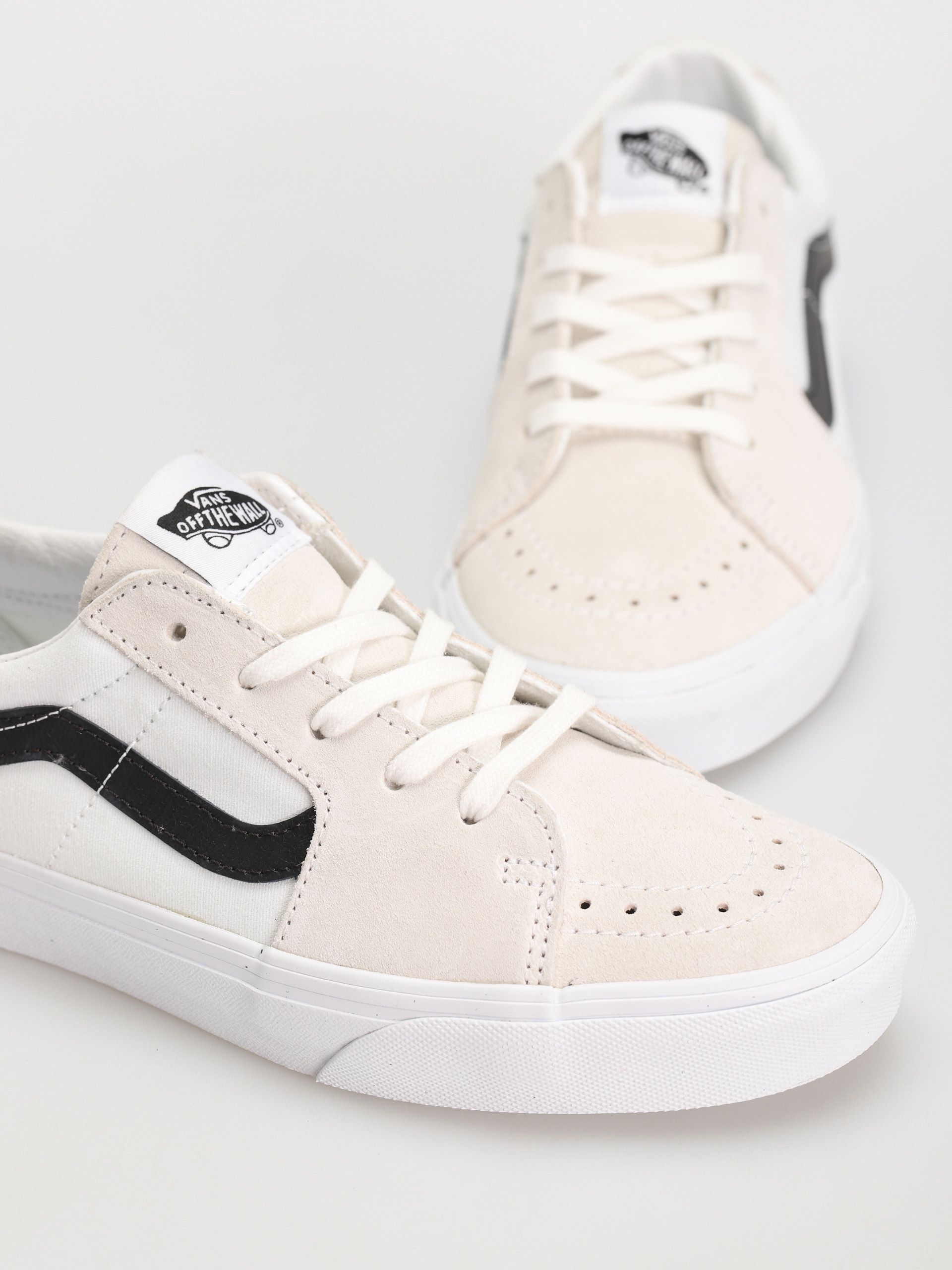 Vans Sk8 Low Cipők (contrast white/black)