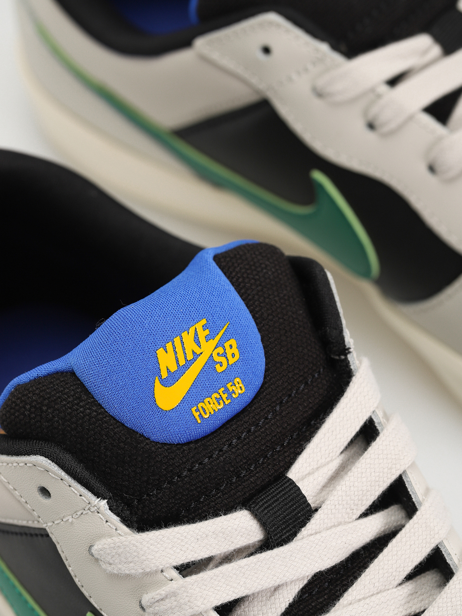 Nike SB Force 58 Premium Cipők (light bone/malachite black sail)