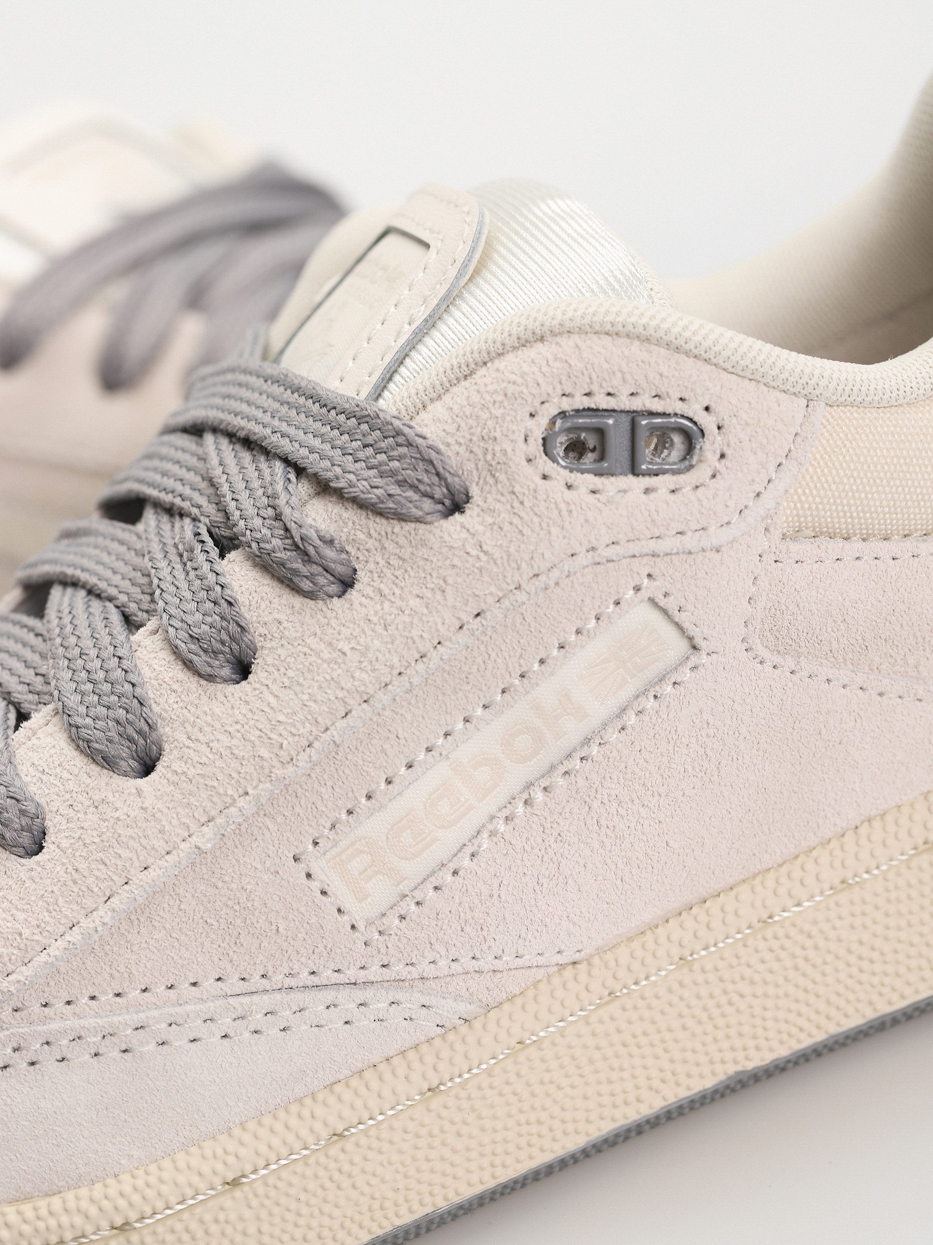 Reebok Club C Bulc Wmn Cipők (chalk/alabas/pugry5)