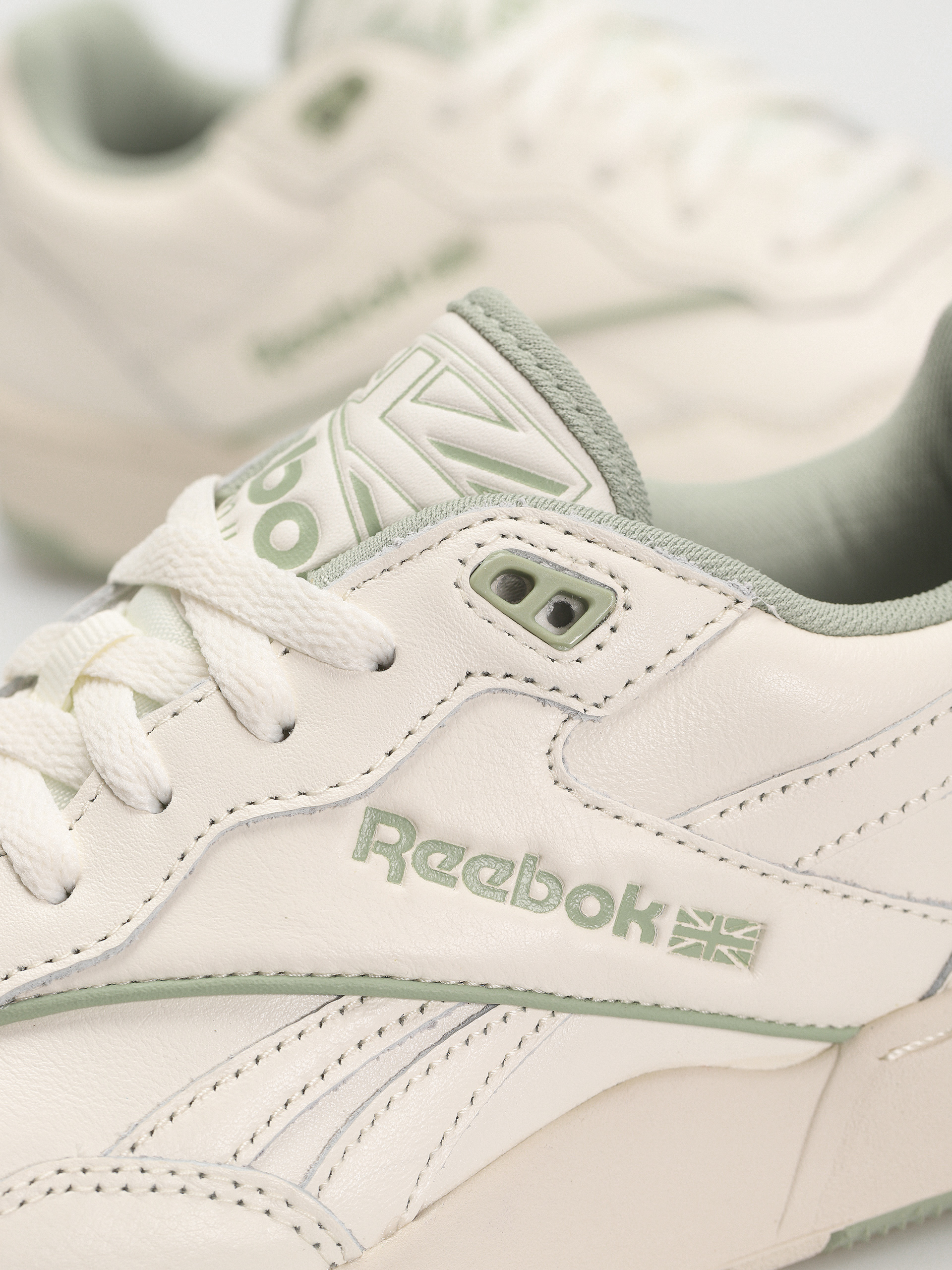 Reebok BB 4000 II Wmn Cipők (chalk/vingre/pugry2)