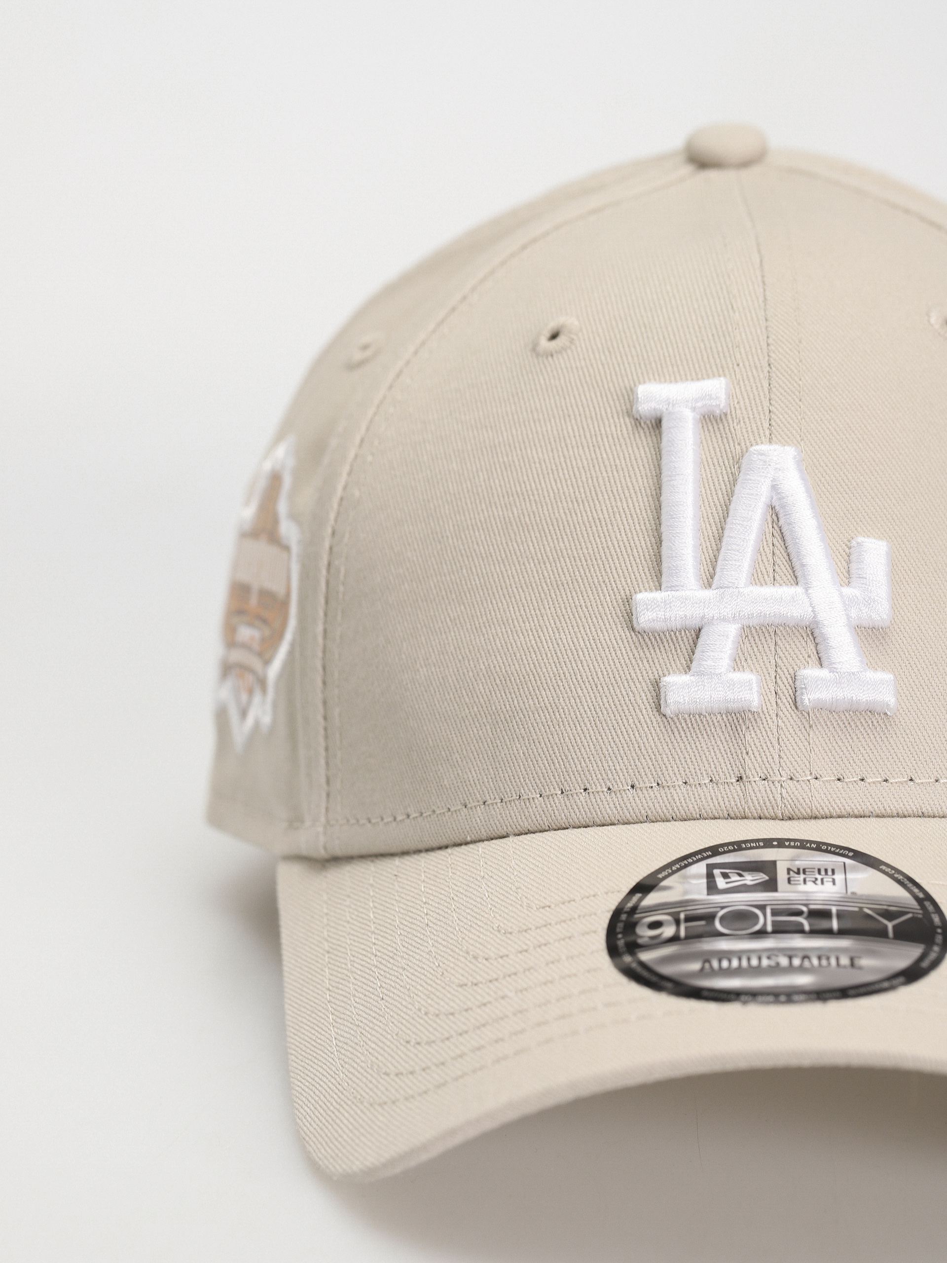 New Era Side Patch 9Forty Los Angeles Dodgers Baseball sapka (stone/white)