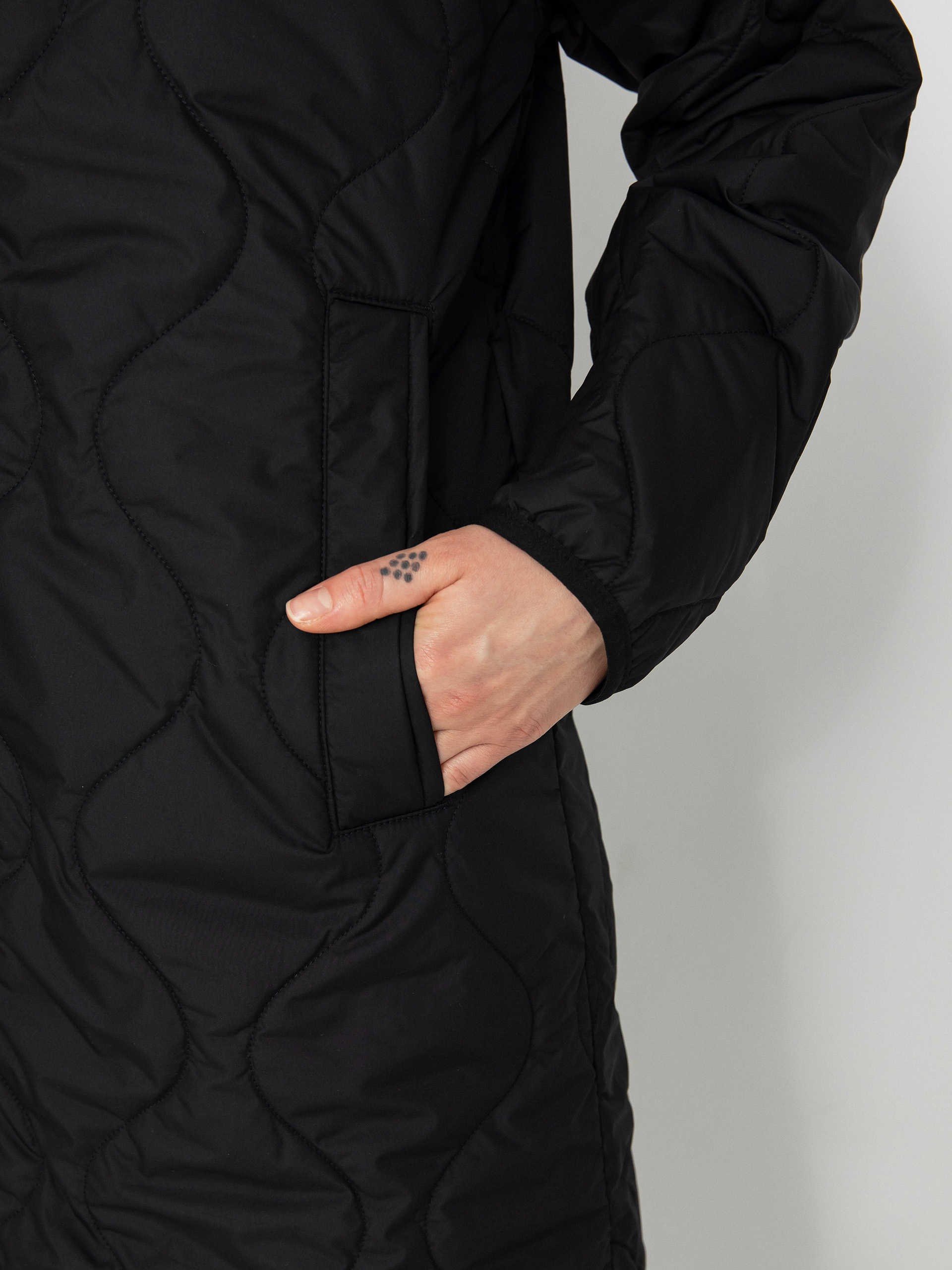 Dzseki The North Face Ampato Quilted Liner Long Wmn (tnf black)