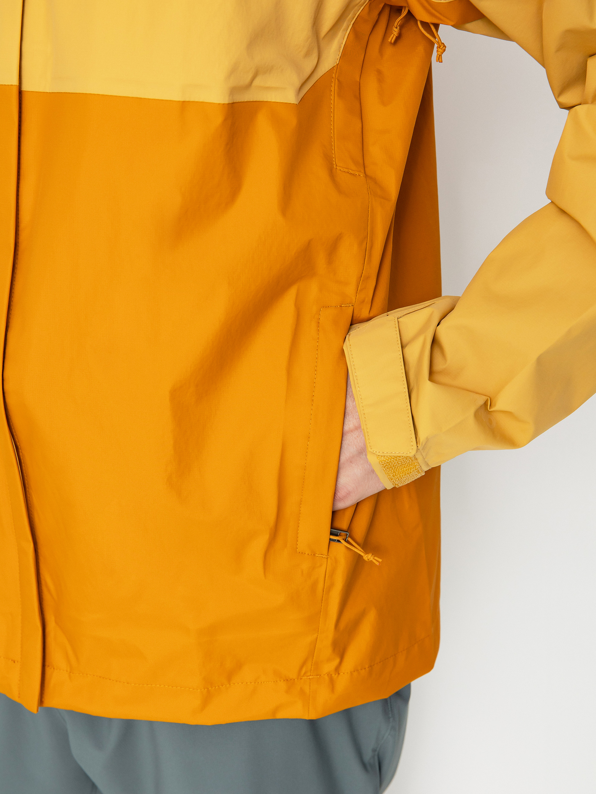 Patagonia Torrentshell 3L Dzseki (golden caramel)