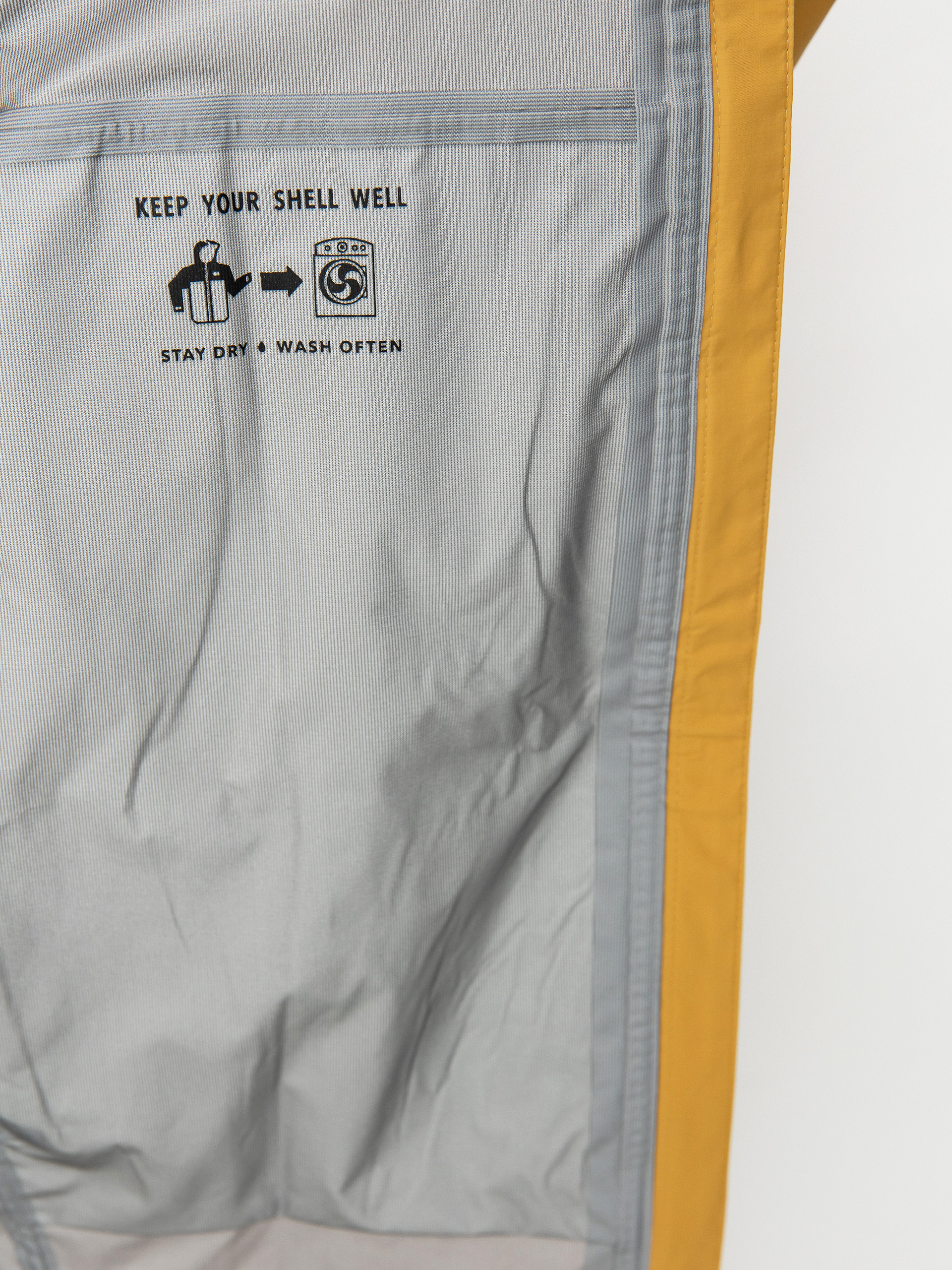 Patagonia Torrentshell 3L Dzseki (golden caramel)