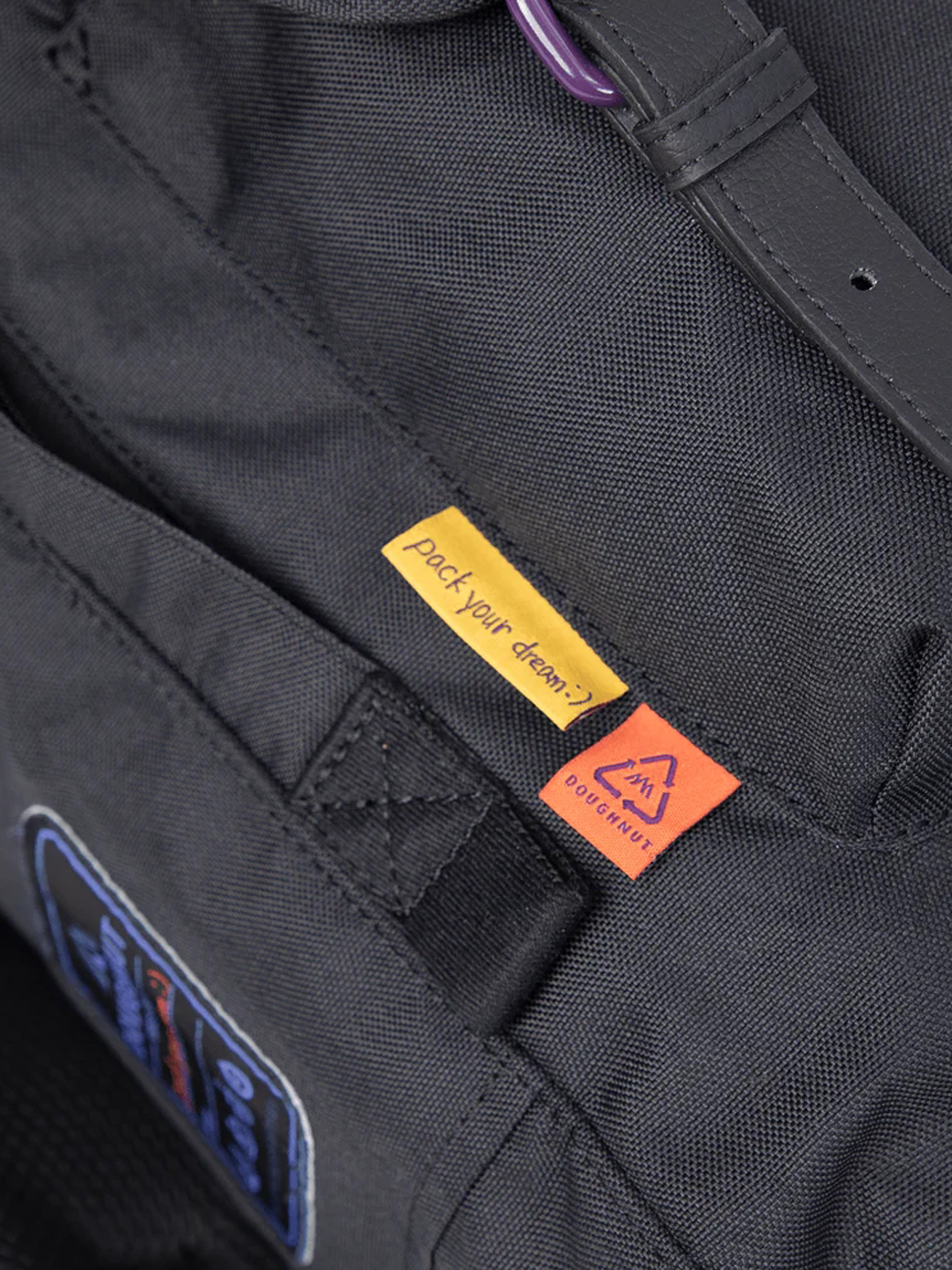 Hátizsák Doughnut Macaroon Large Happy Camper Series (black)