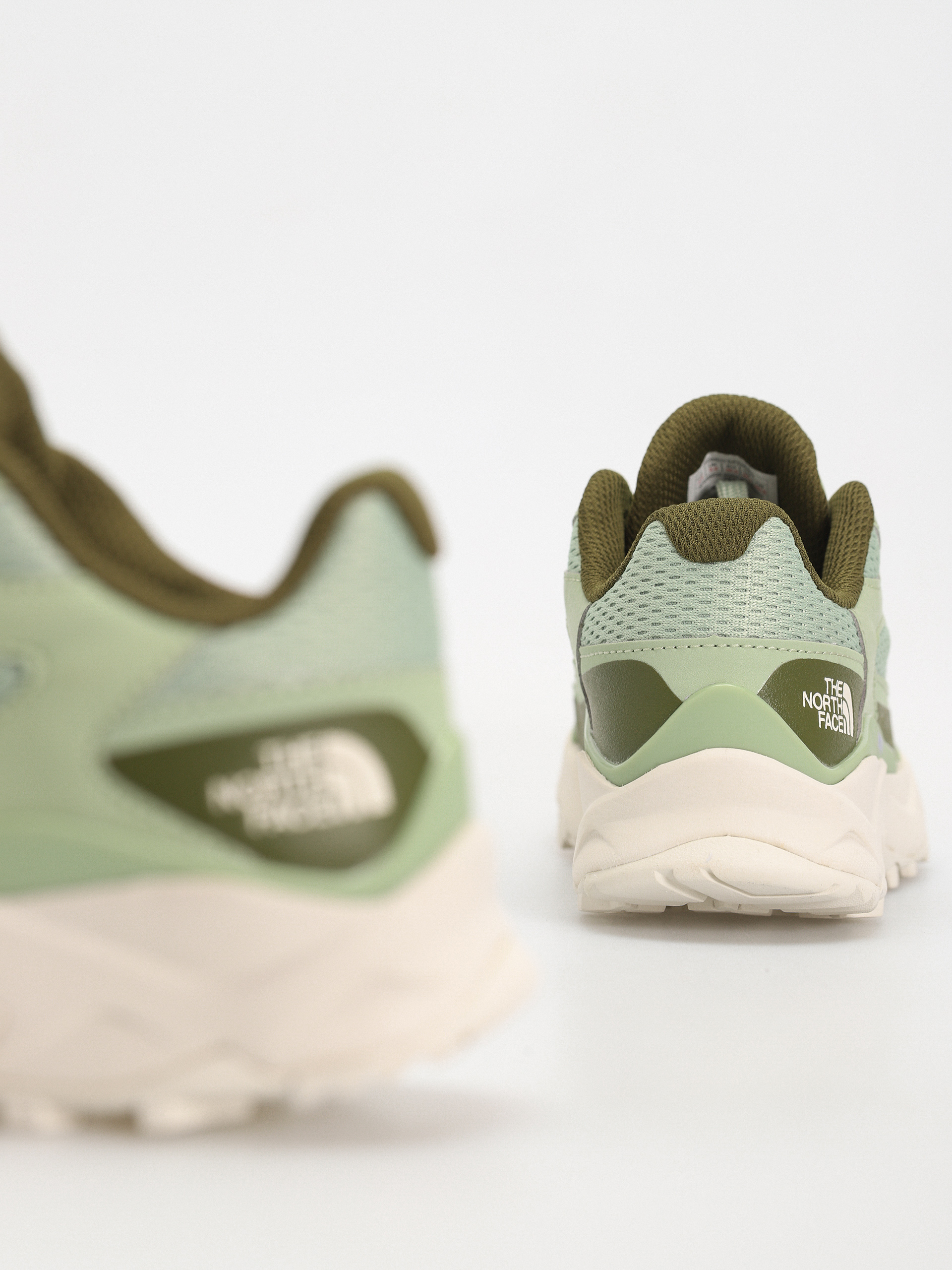 The North Face Vectiv Taraval Wmn Cipők (misty sage/forest olive)
