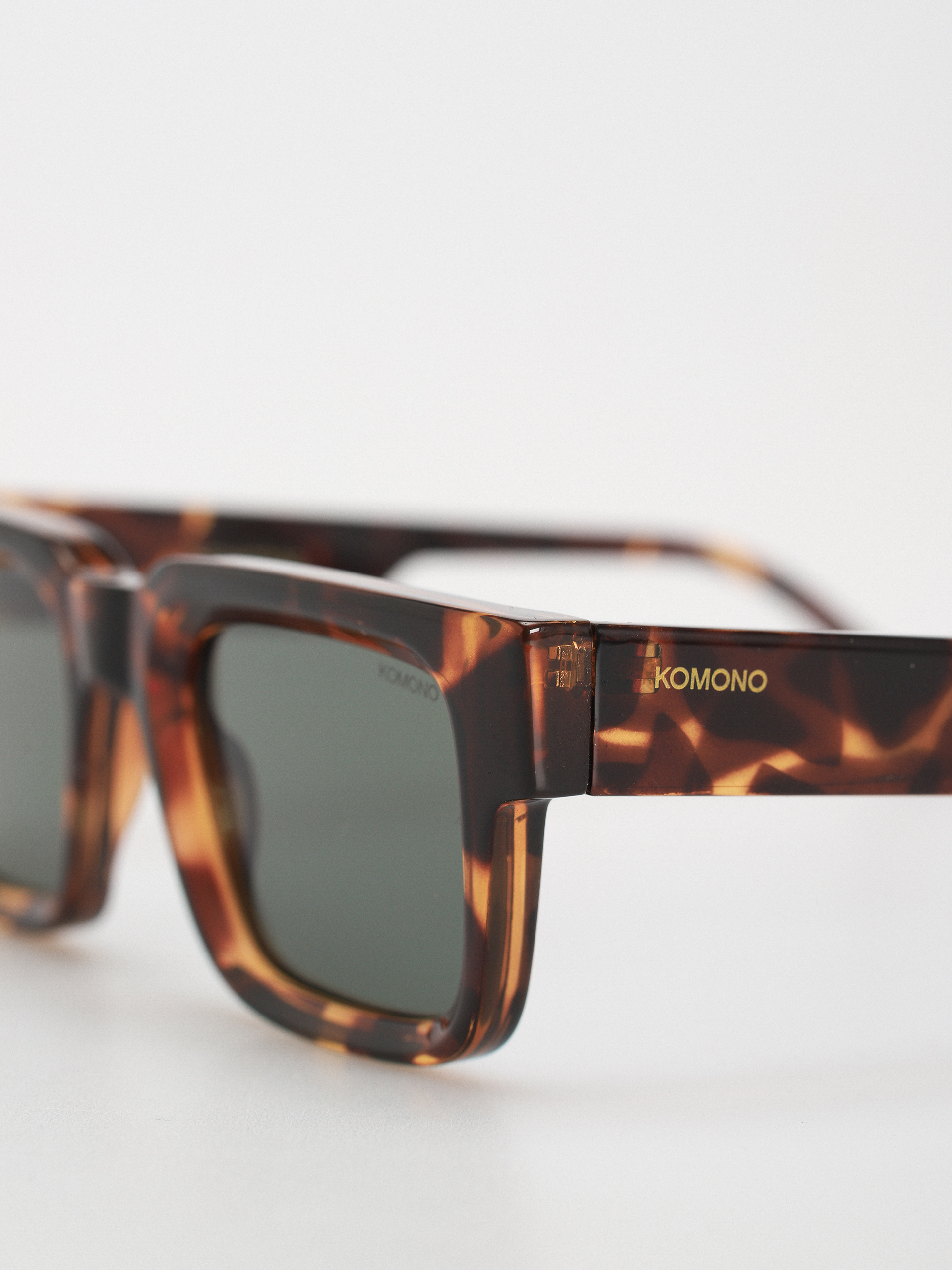 Napszemüvegek Komono Victor (havana)