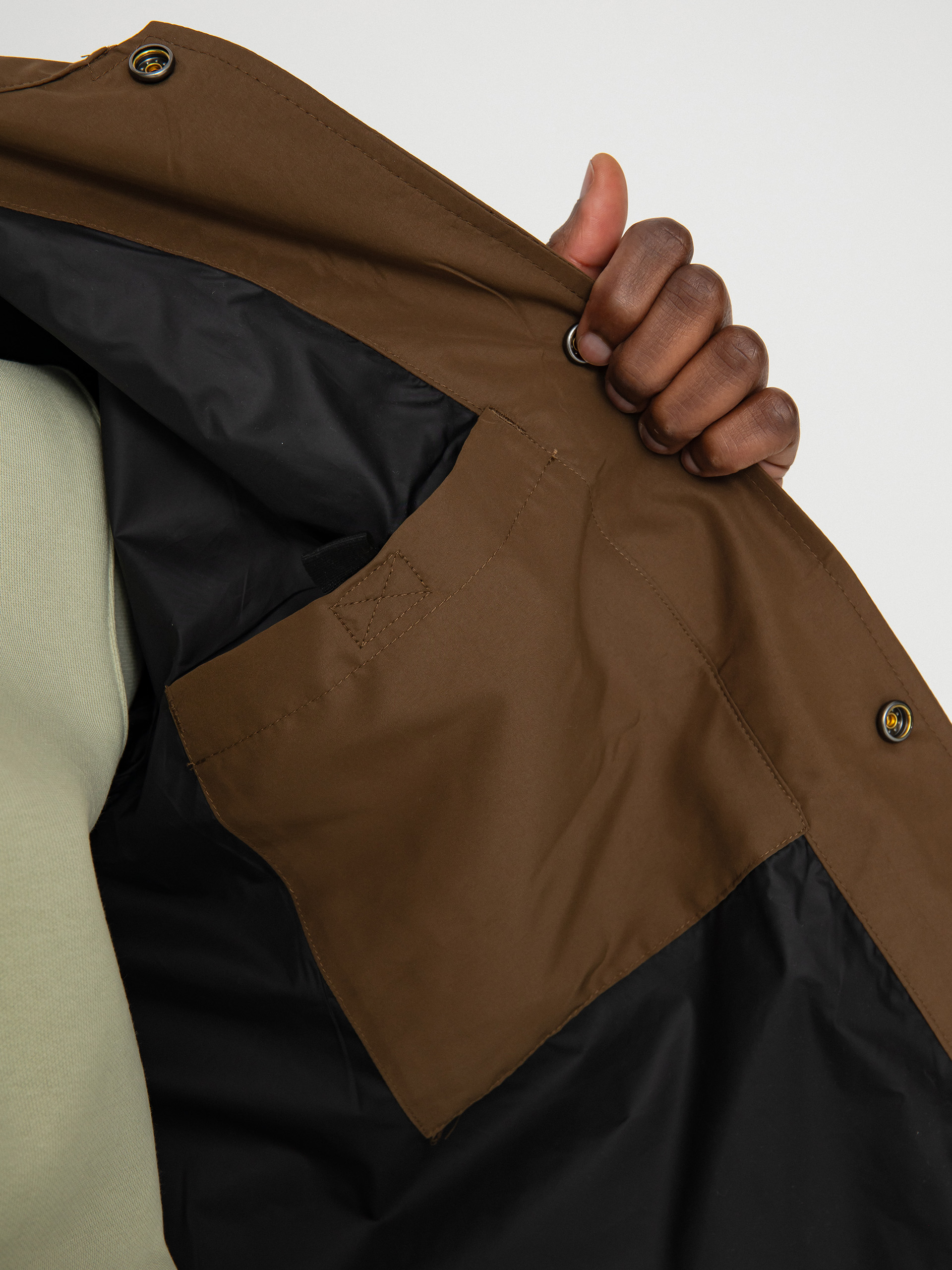 Dzseki Carhartt WIP Rocky Coach (lumber/samba/black)