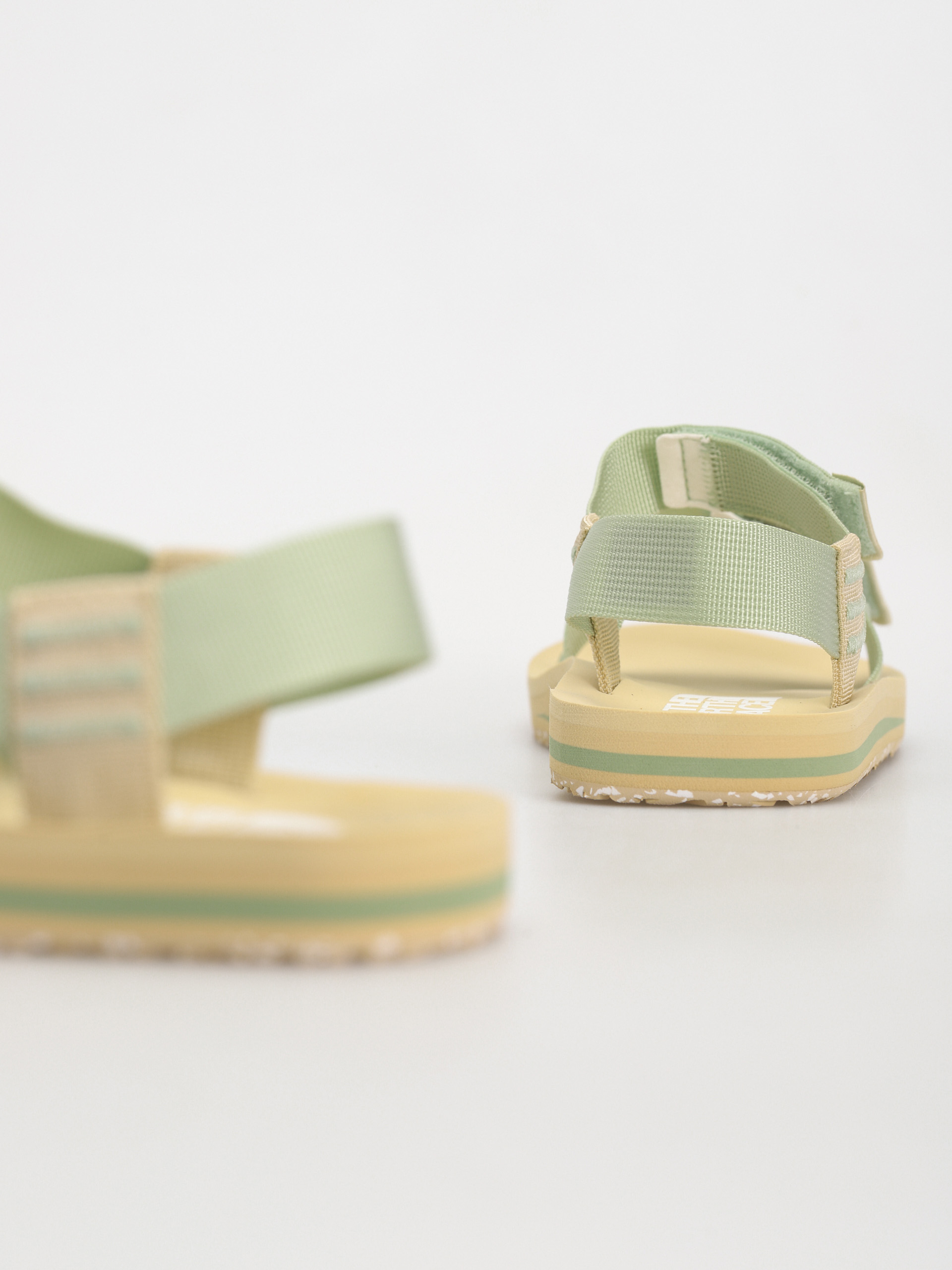 The North Face Skeena Wmn Szandálok (misty sage/gravel)