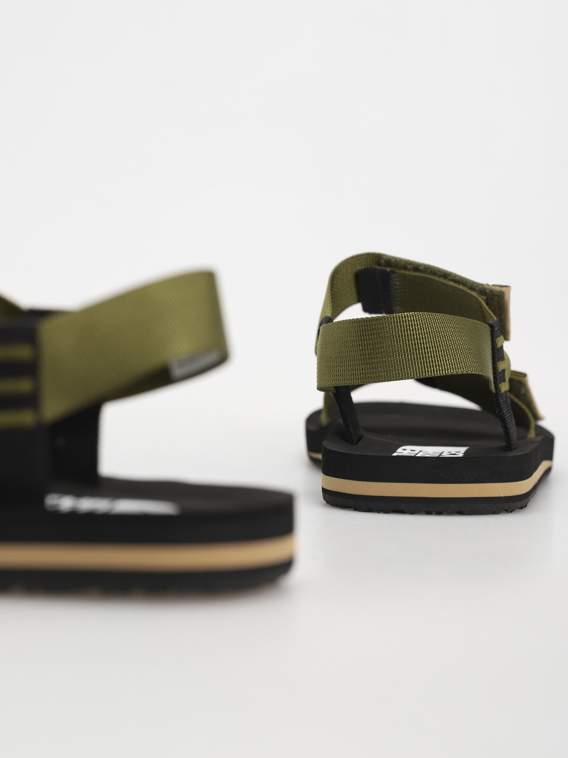 The North Face Skeena Szandálok (forest olive/tnf black)