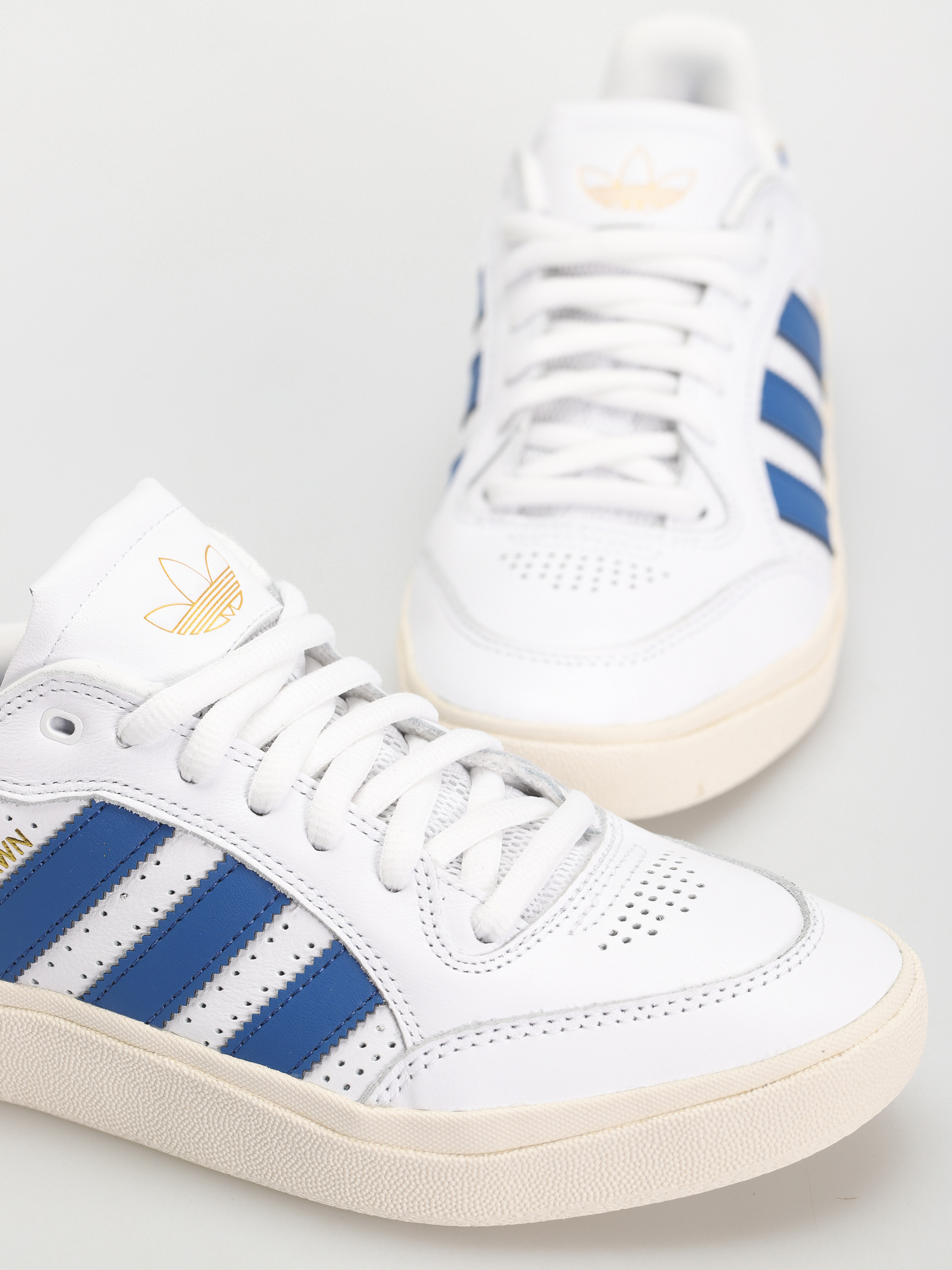 adidas Tyshawn Low Cipők (ftwwht/royblu/cwhite)