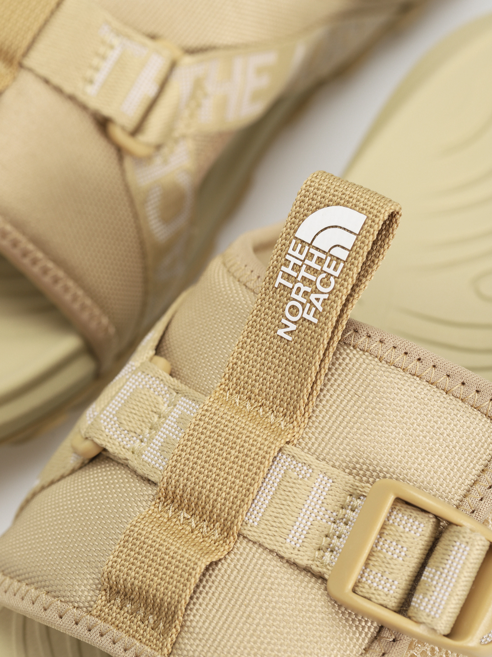 The North Face Explore Camp Flip-flop papucsok (gravel/khaki stone)