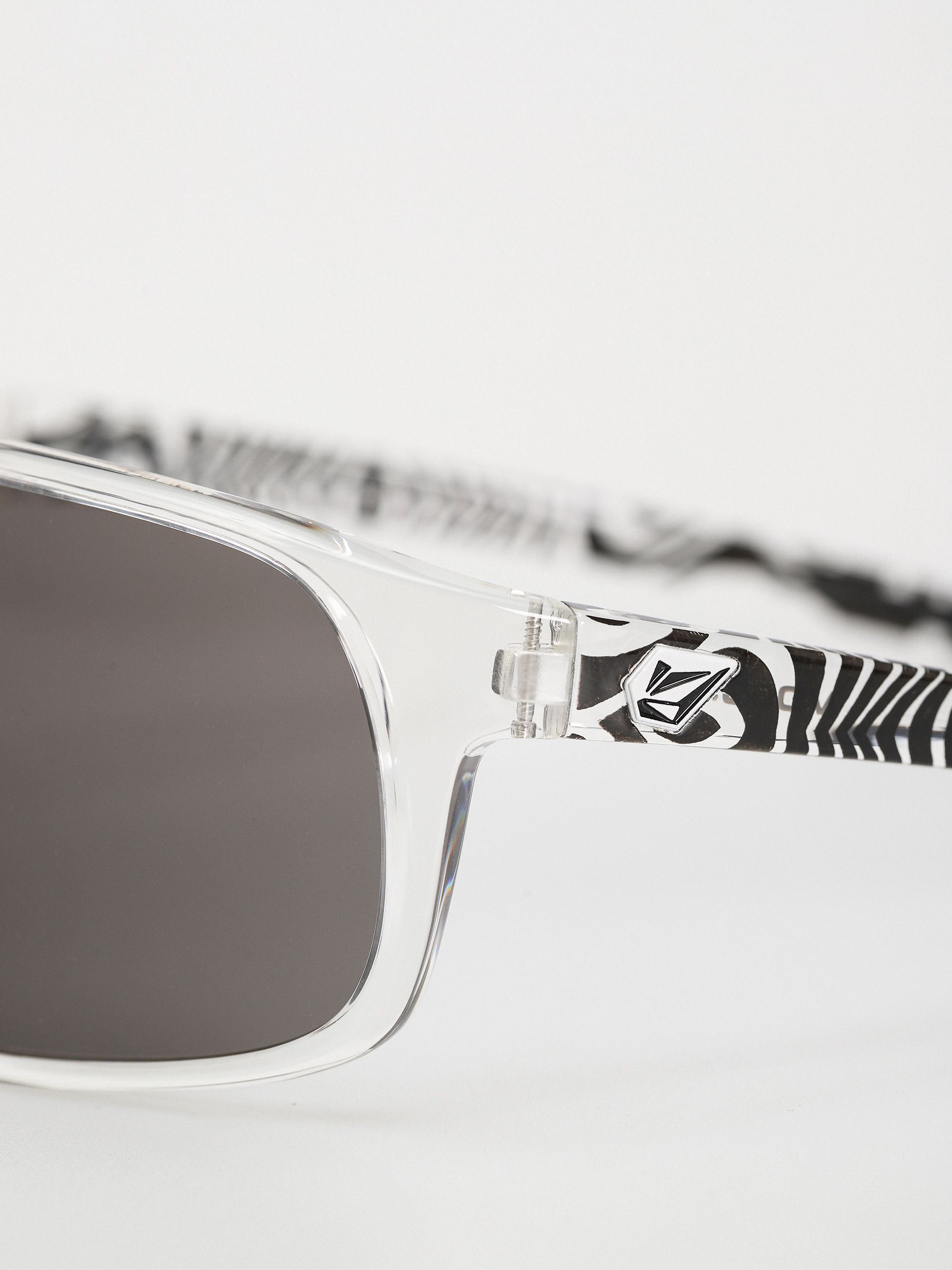 Napszemüvegek Volcom Macho (asphalt beach/gray)